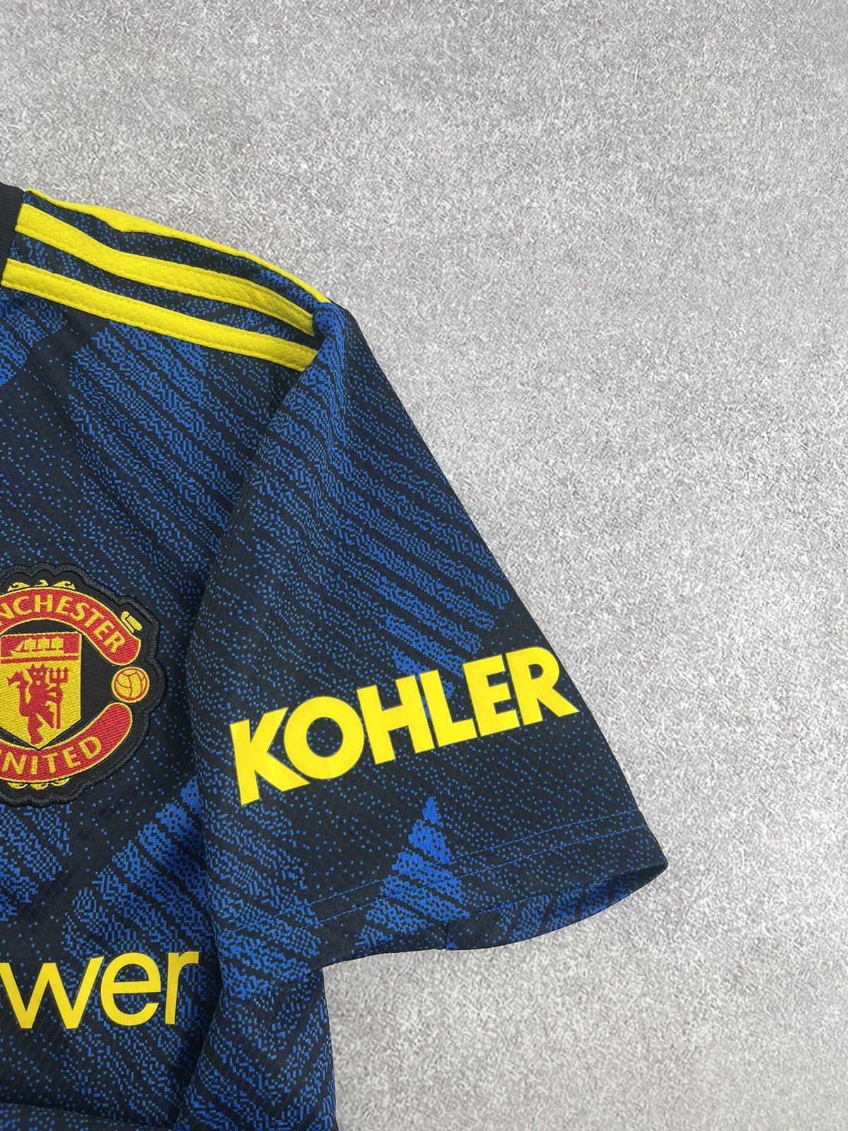 Adidas Adidas Manchester United 2021/2022 Soccer Jersey Shirt Size US S / EU 44-46 / 1 - 8 Thumbnail
