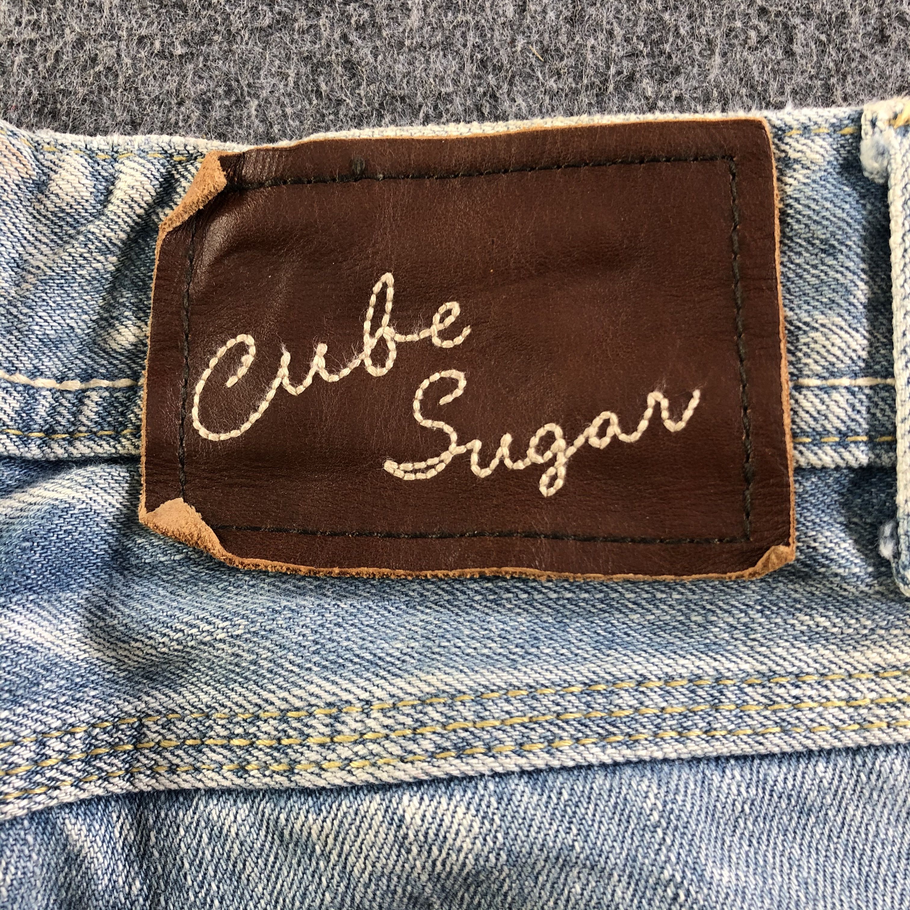 Japanese Brand Vintage Light Wash Cube Sugar Jeans-J3991 Size US 31 - 5 Thumbnail