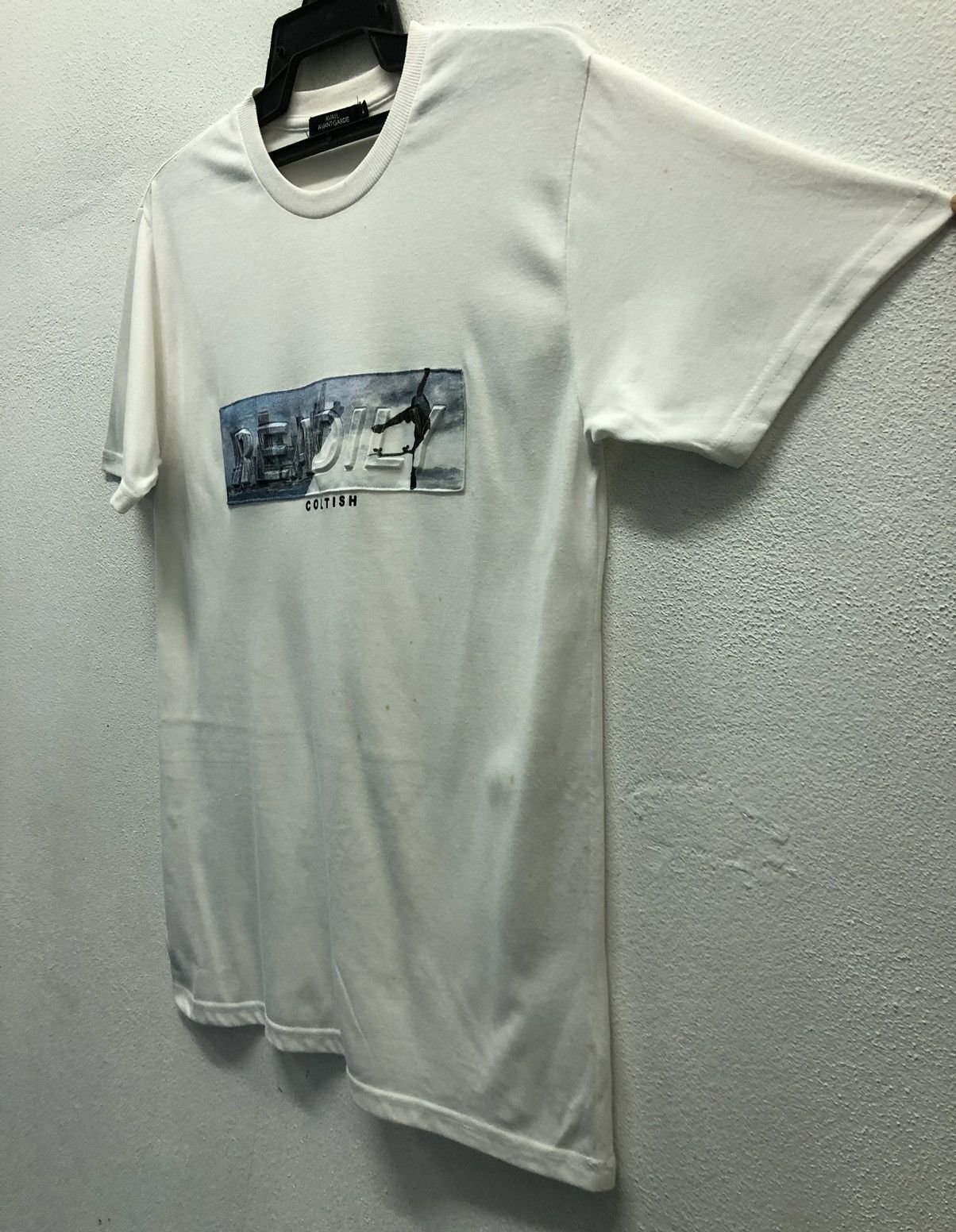 Vintage Vintage Avail AvantGarde Readily Coltish T-Shirt Size US XL / EU 56 / 4 - 5 Thumbnail