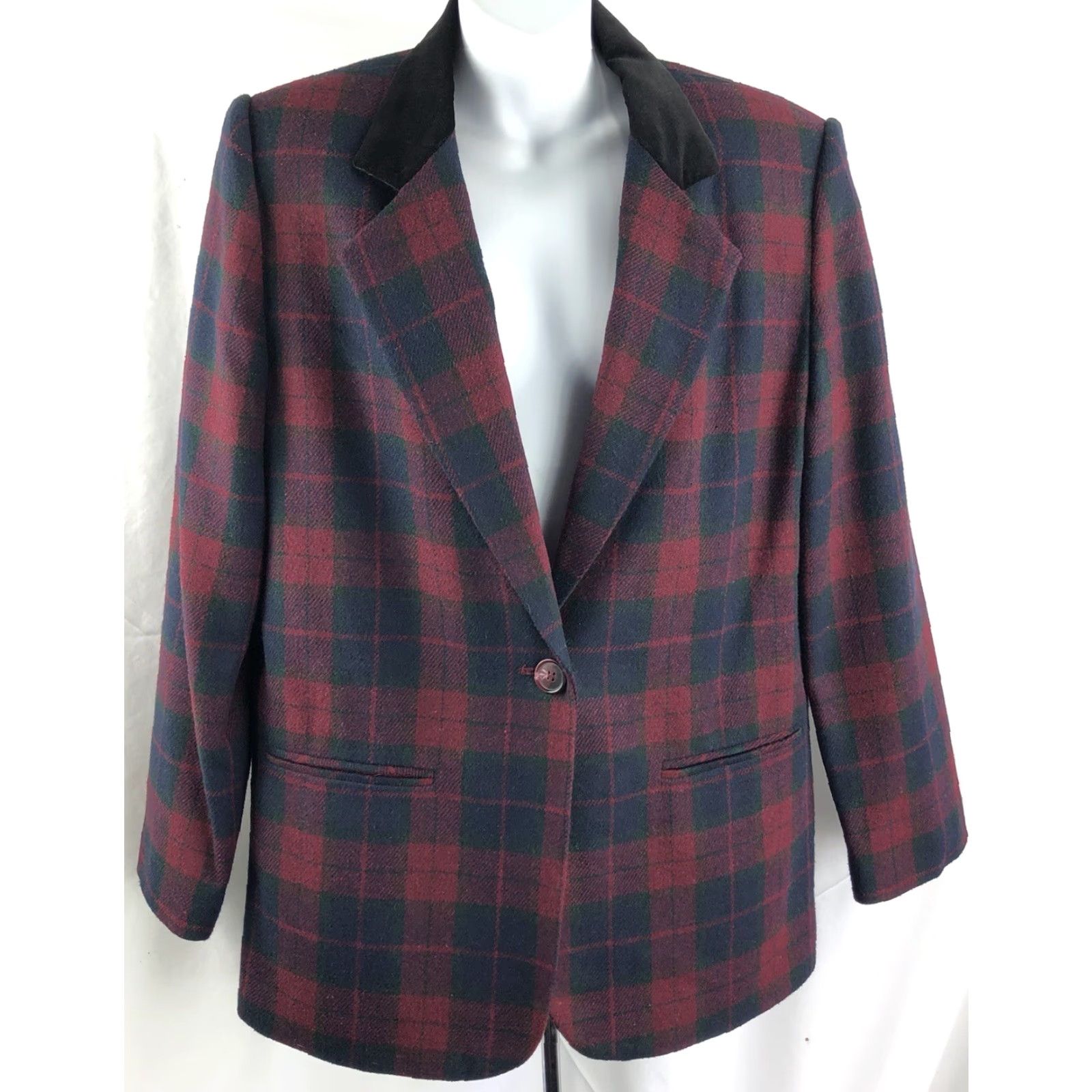 Vintage VINTAGE Sag Harbor Blazer Women's 10 Red Plaid Wool Velvet Collar Tweed Regular Size Blazer 90s Preppy Academia Fashion Gem Size L / US 10 / IT 46 - 5 Thumbnail