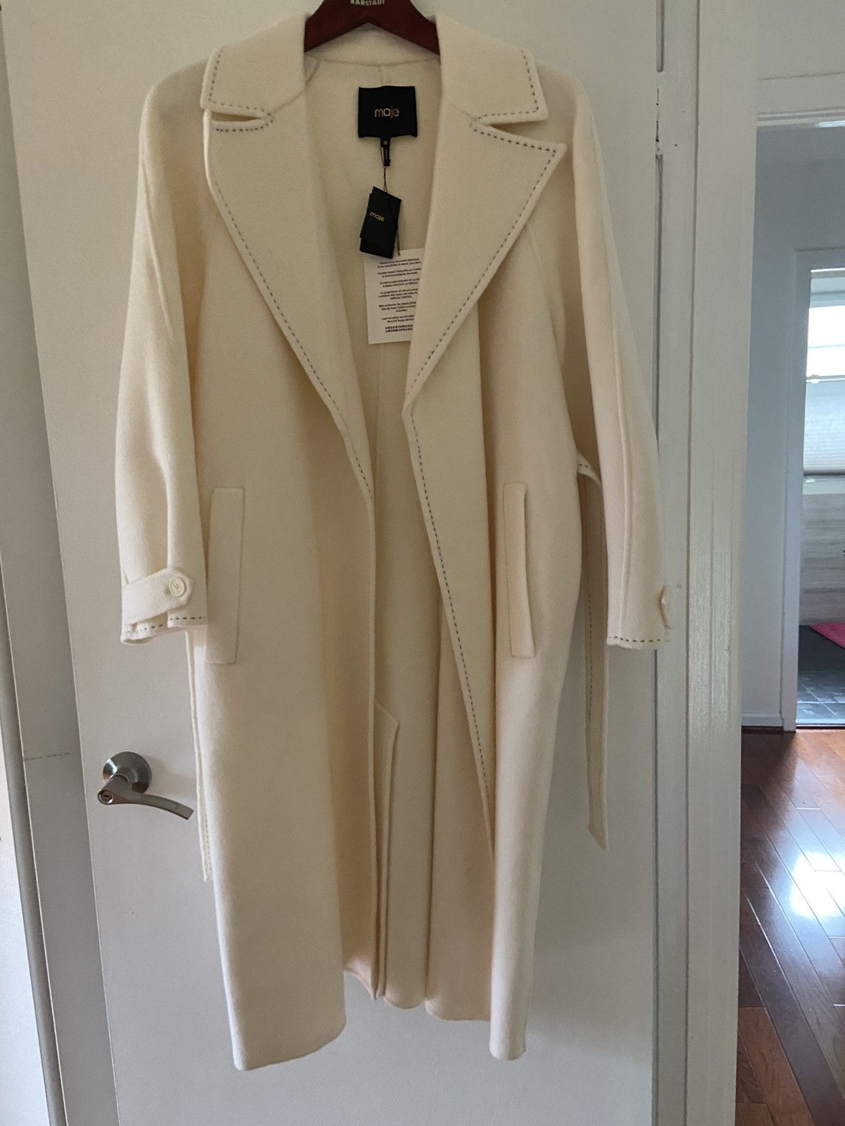 Maje Maje women’s off white coat. Size: 36. Size M / US 6-8 / IT 42-44 - 1 Thumbnail