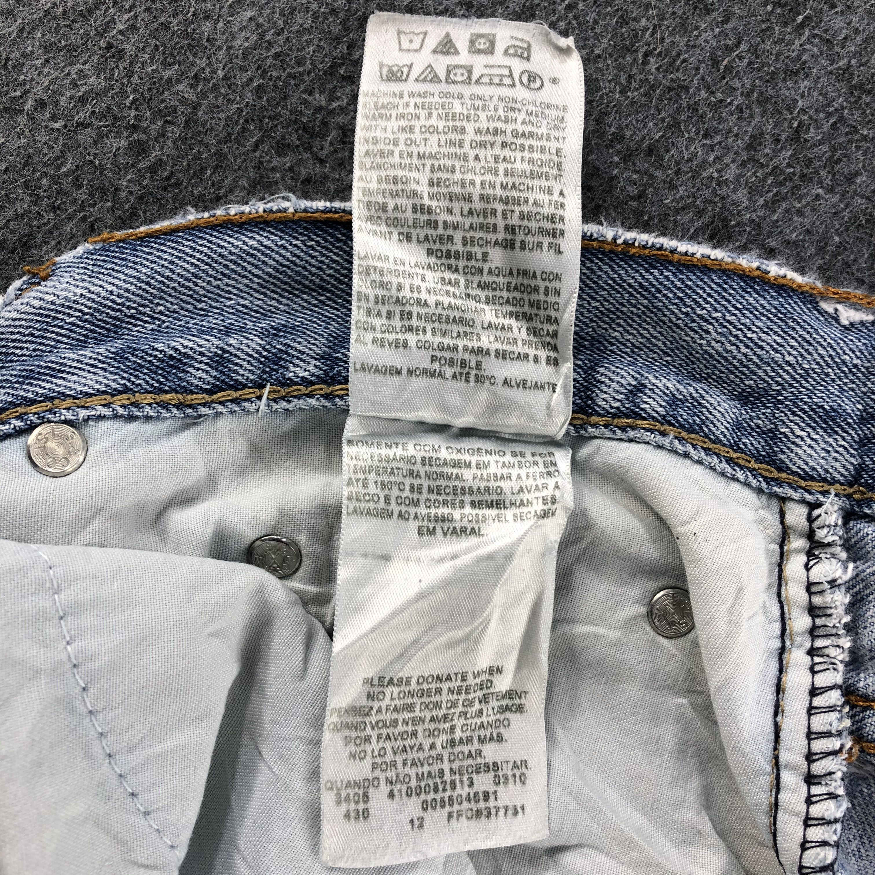 Levi's Vintage 90s Light Wash Levis 550 Jeans-J1227 Size US 42 / EU 58 - 13 Thumbnail