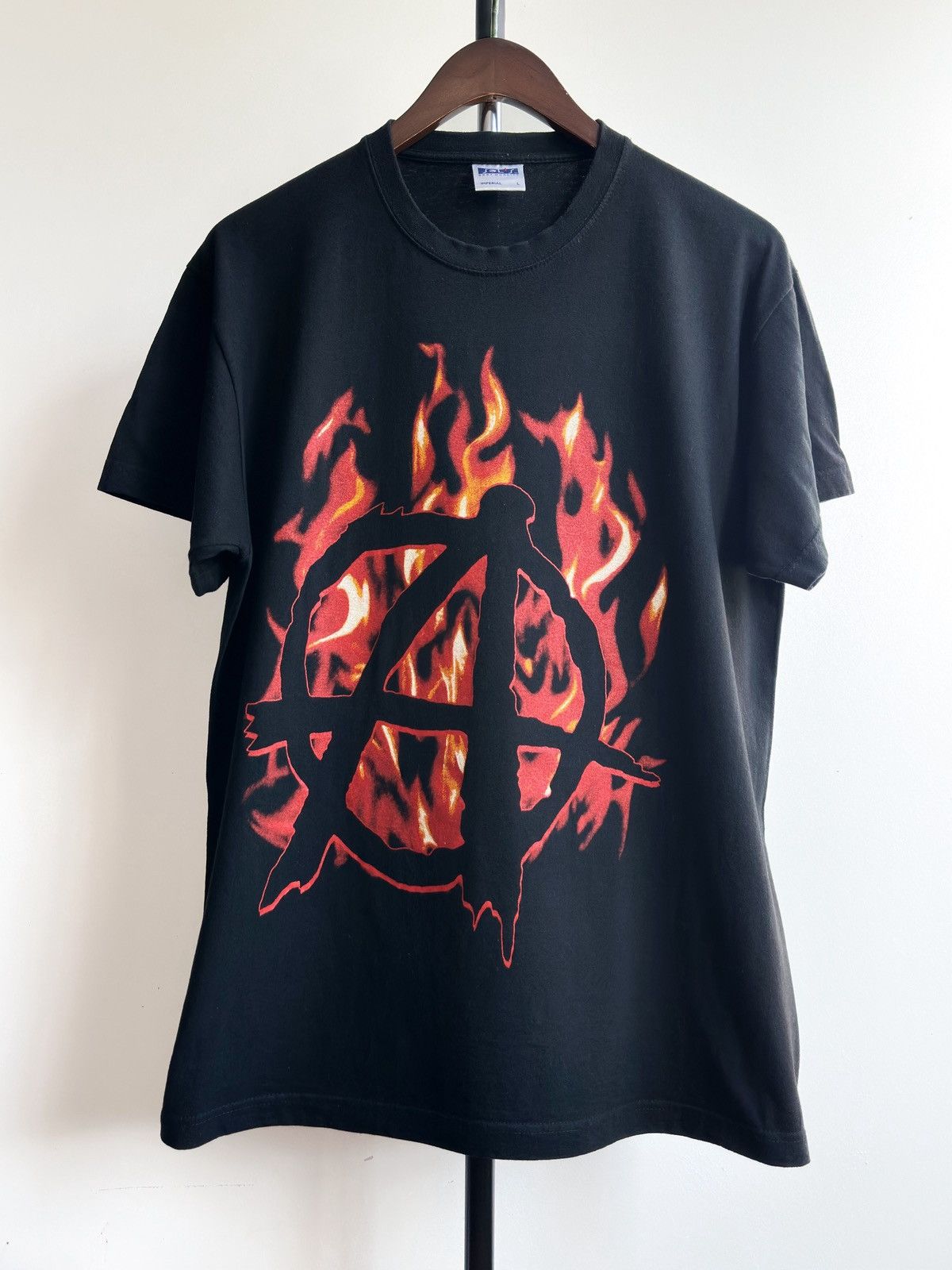 Band Tees VINTAGE Y2K ANARCHY SYMBOL FLAME TEE Size US L / EU 52-54 / 3 - 1 Thumbnail