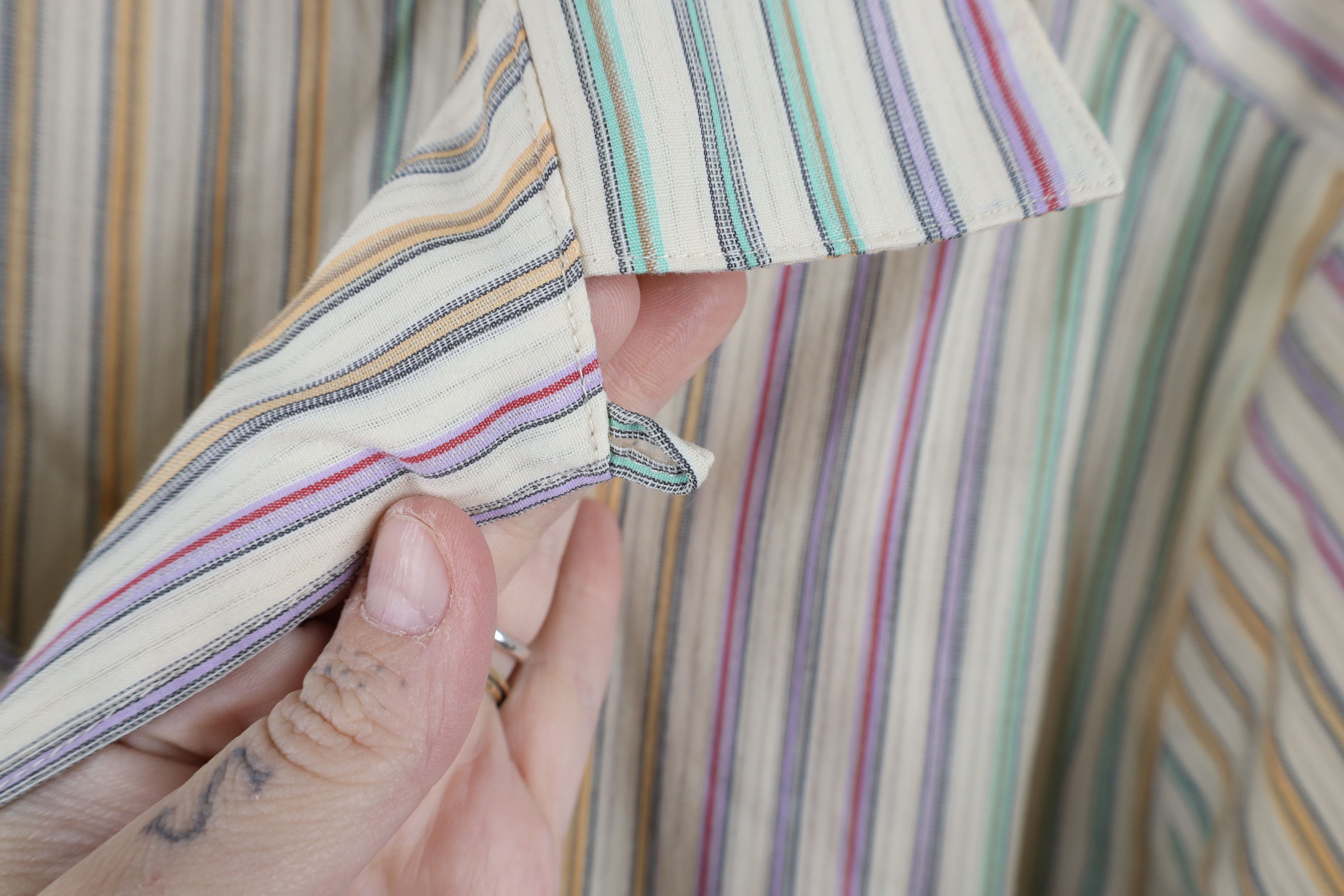 Vintage Vintage 70s Streetwear Collar Rainbow Striped Button Shirt Size US L / EU 52-54 / 3 - 7 Thumbnail