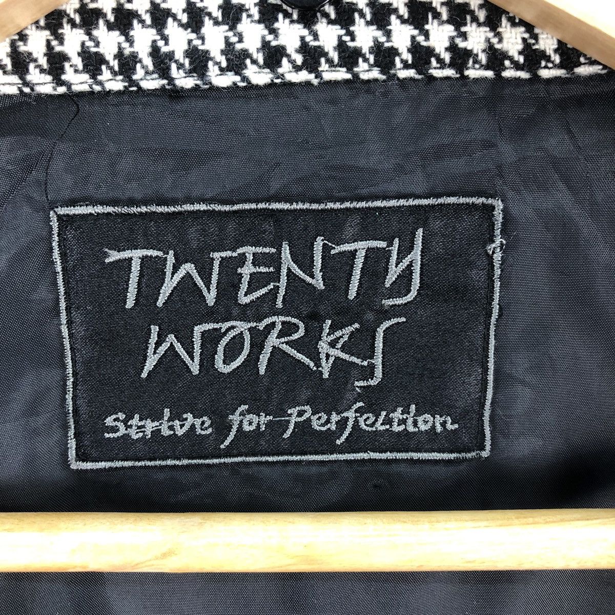 Japanese Brand Vintage 90’s Twenty Works Clasp Houndstooth Jacket Size US M / EU 48-50 / 2 - 16 Thumbnail