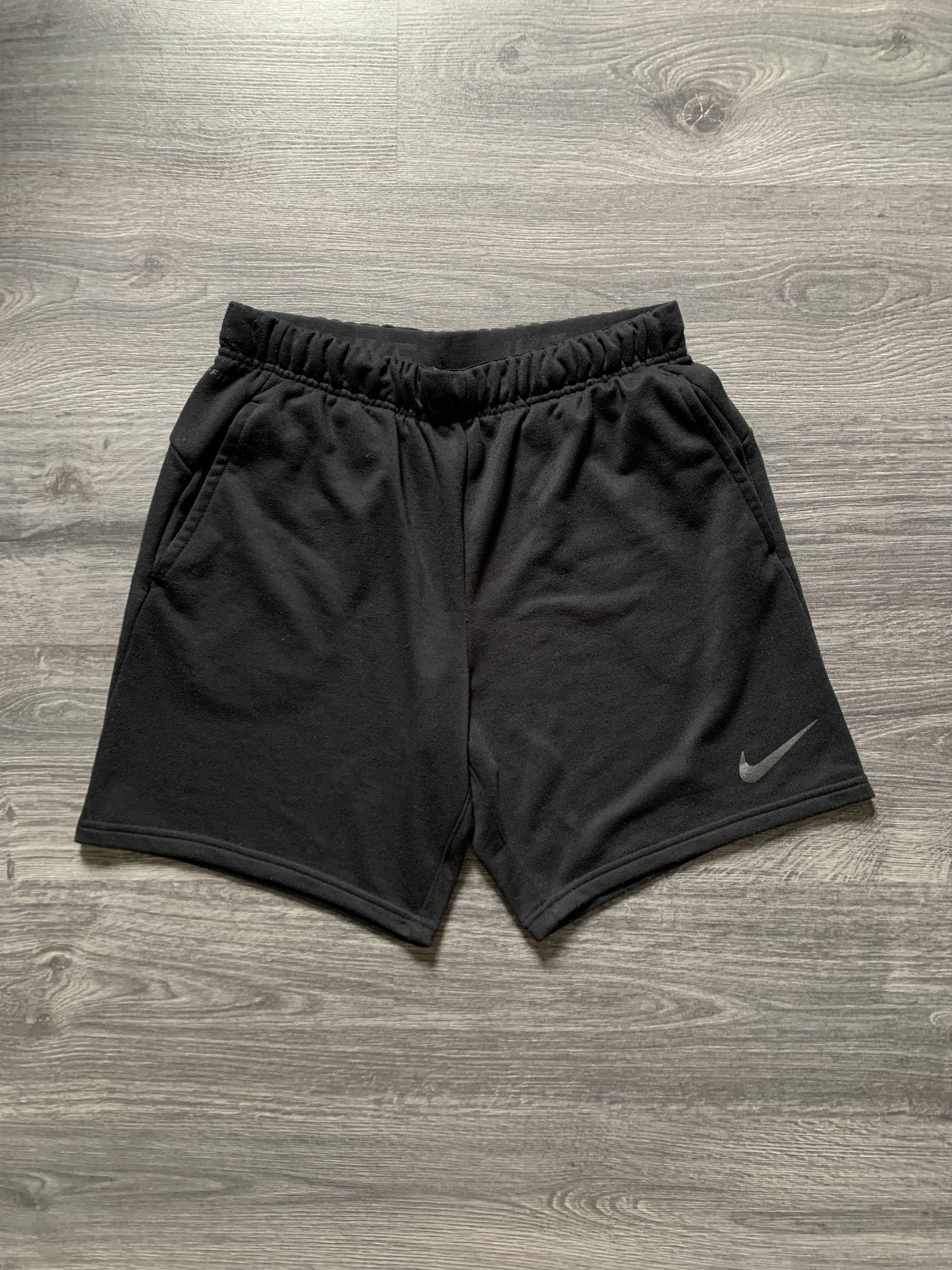 Nike Vintage Nike Short Black Drill Y2K Size US 32 / EU 48 - 1 Thumbnail