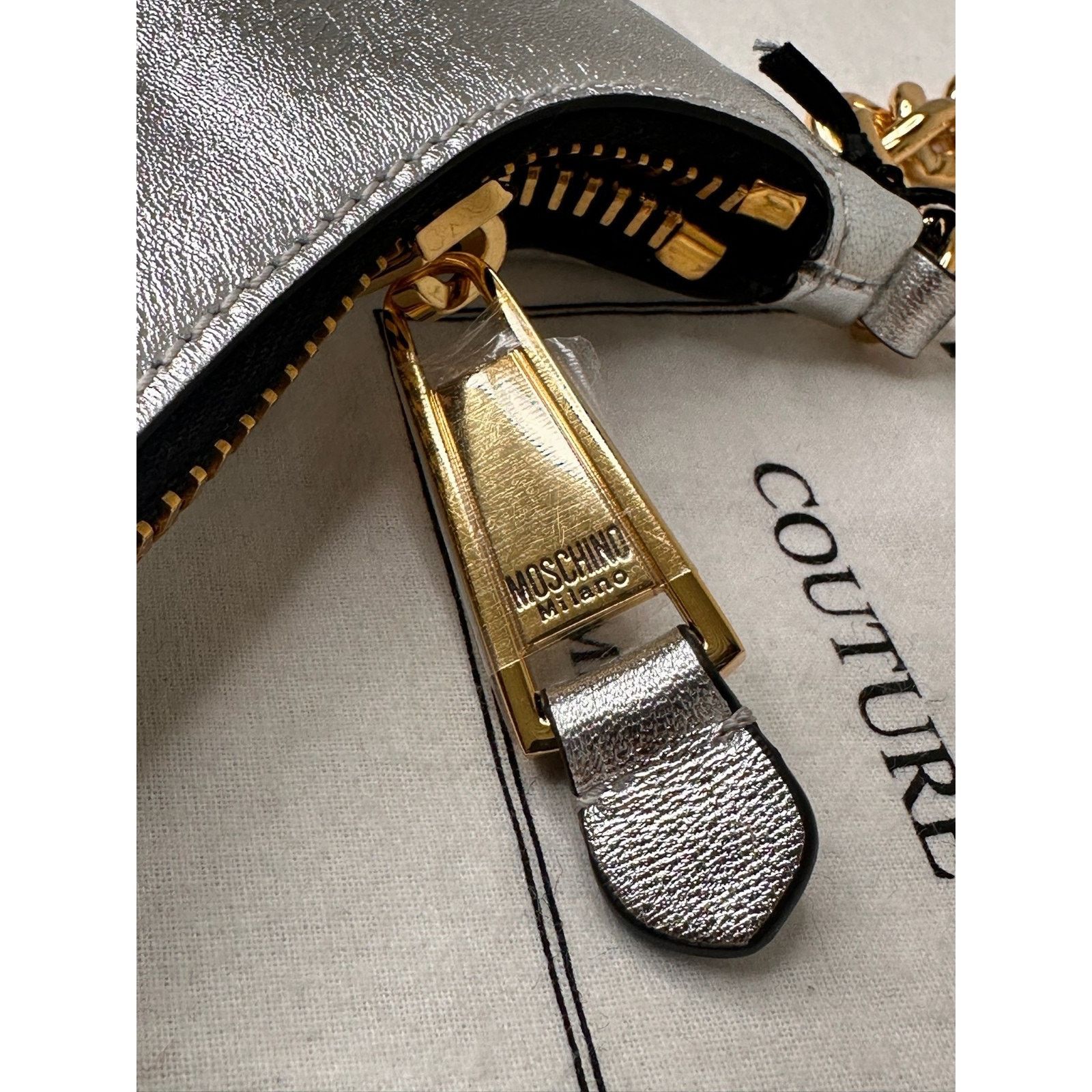 Moschino SS23 MOSCHINO Couture Jeremy Scott Silver Top Handle Bag Size ONE SIZE - 5 Thumbnail