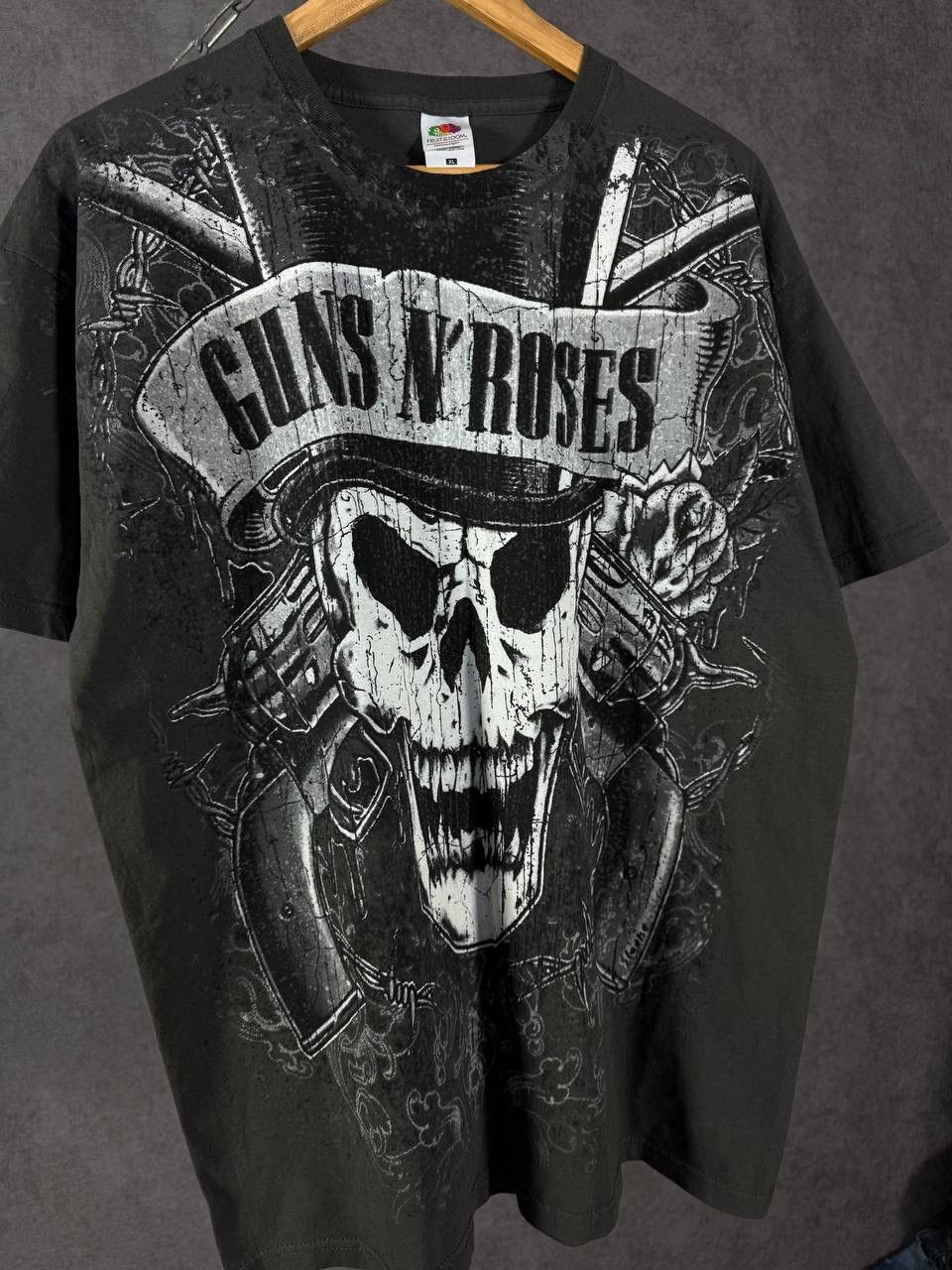 Guns N' Roses Guns N Roses overprinted rock band tee Size US XL / EU 56 / 4 - 3 Thumbnail