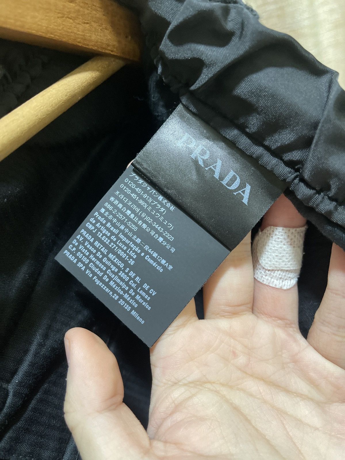 Prada Prada 018 NYLON CUFFED GABARDINE TROUSERS Size US 32 / EU 48 - 6 Thumbnail