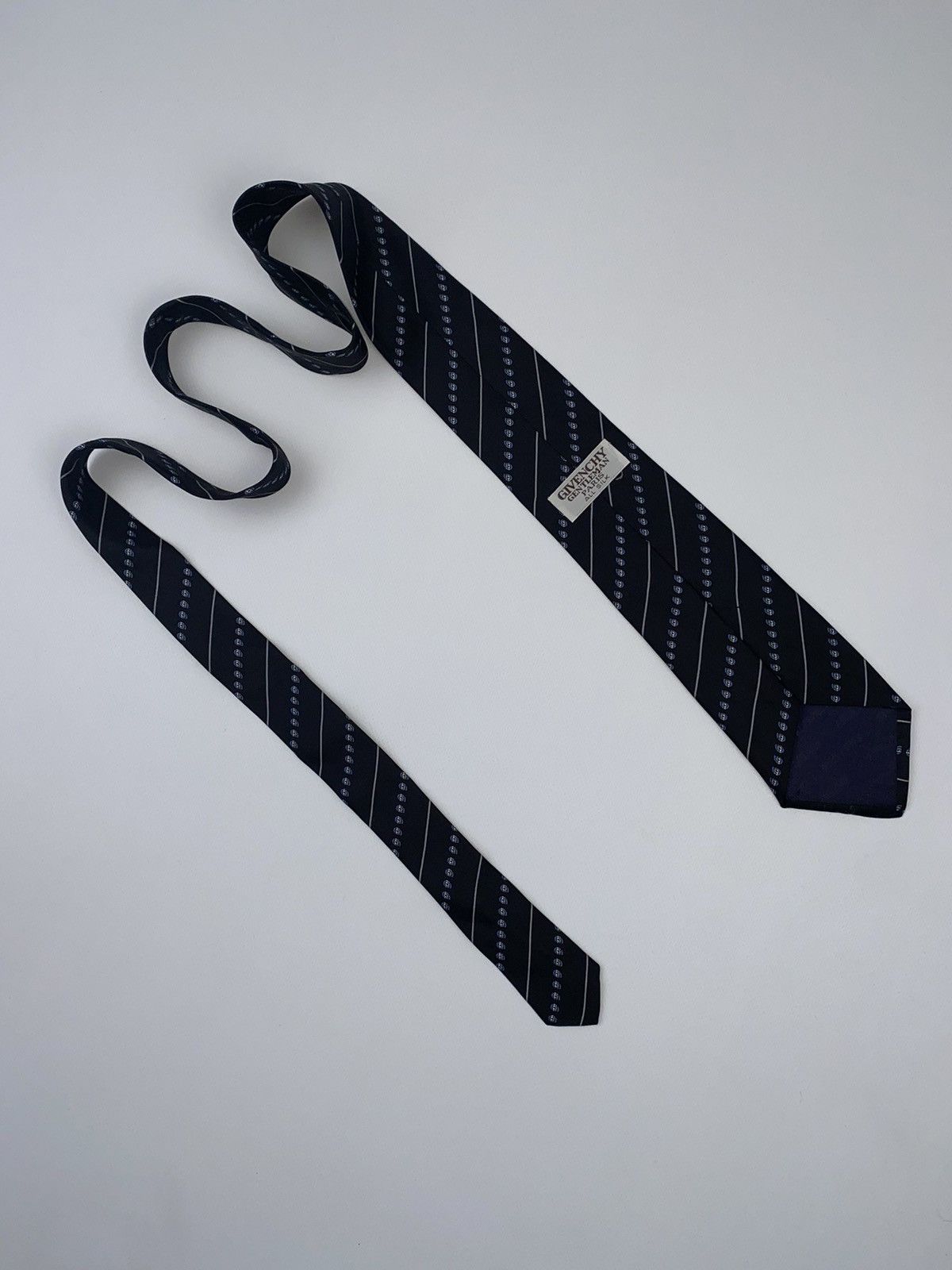 Givenchy 🚨 Givenchy Gentleman Paris vintage tie 100% silk Size ONE SIZE - 1 Thumbnail