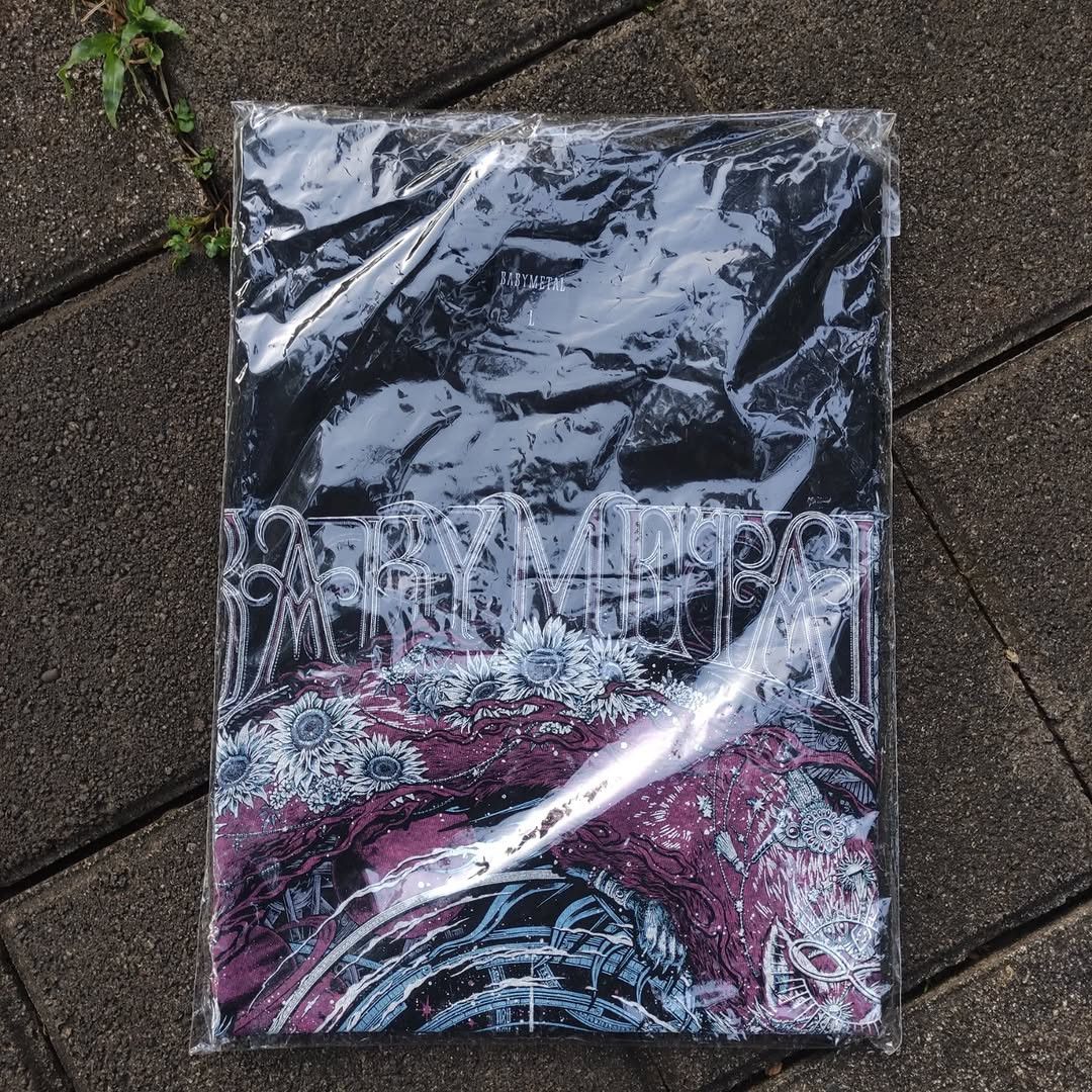 Band Tees BABYMETAL LEGEND M TWO FORCE 2019 Tee Size US M / EU 48-50 / 2 - 2 Thumbnail