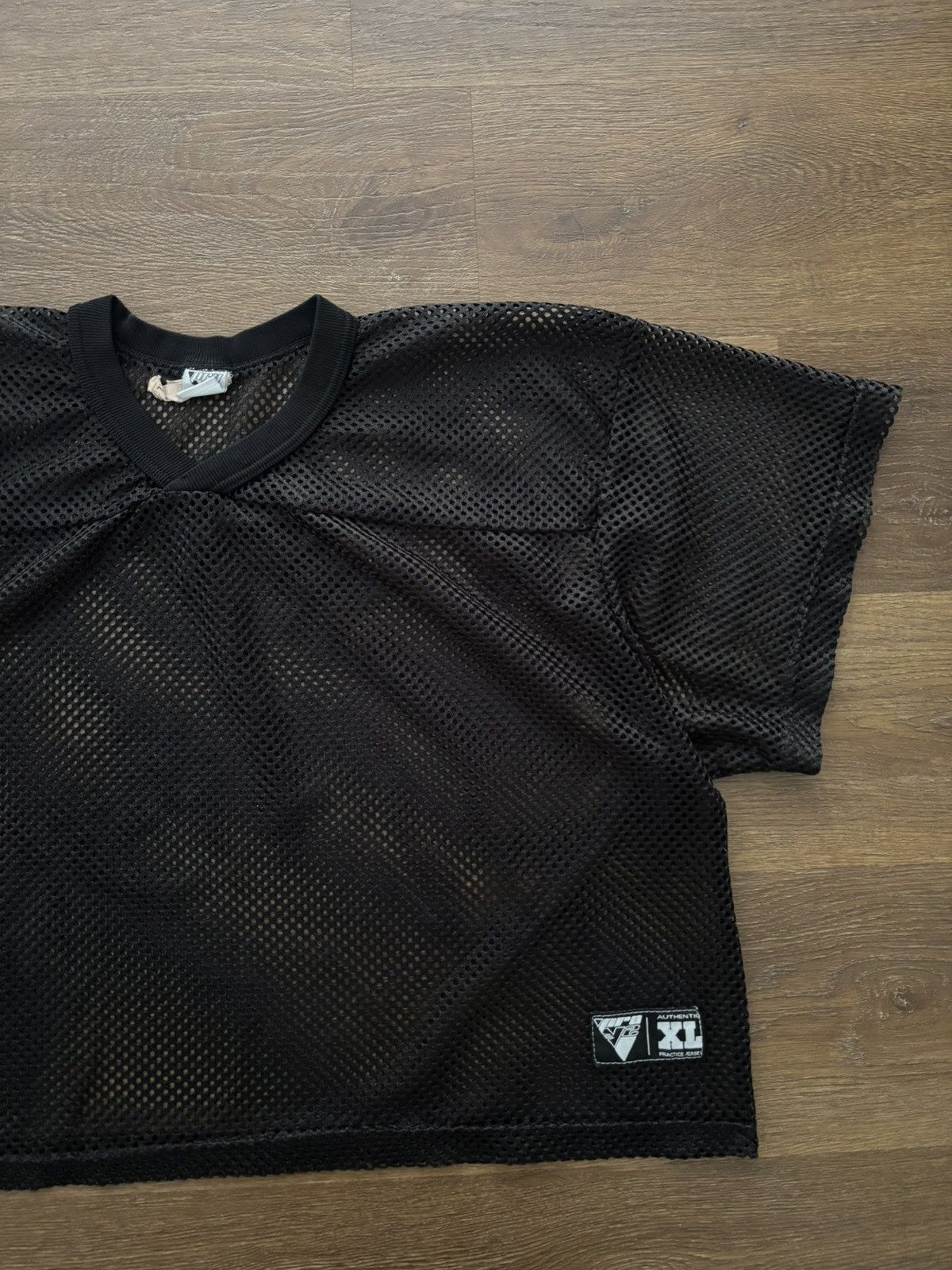 Vintage Vintage 1990s Cropped Mesh Football Practice Jersey Size US XL / EU 56 / 4 - 1 Thumbnail
