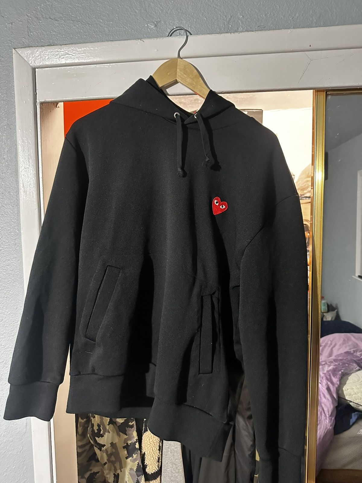 【PLAY COMME des GARCONS】BLK Heart hoodie Comme Des Garçons PLAY - Black/Red Heart Play Hooded