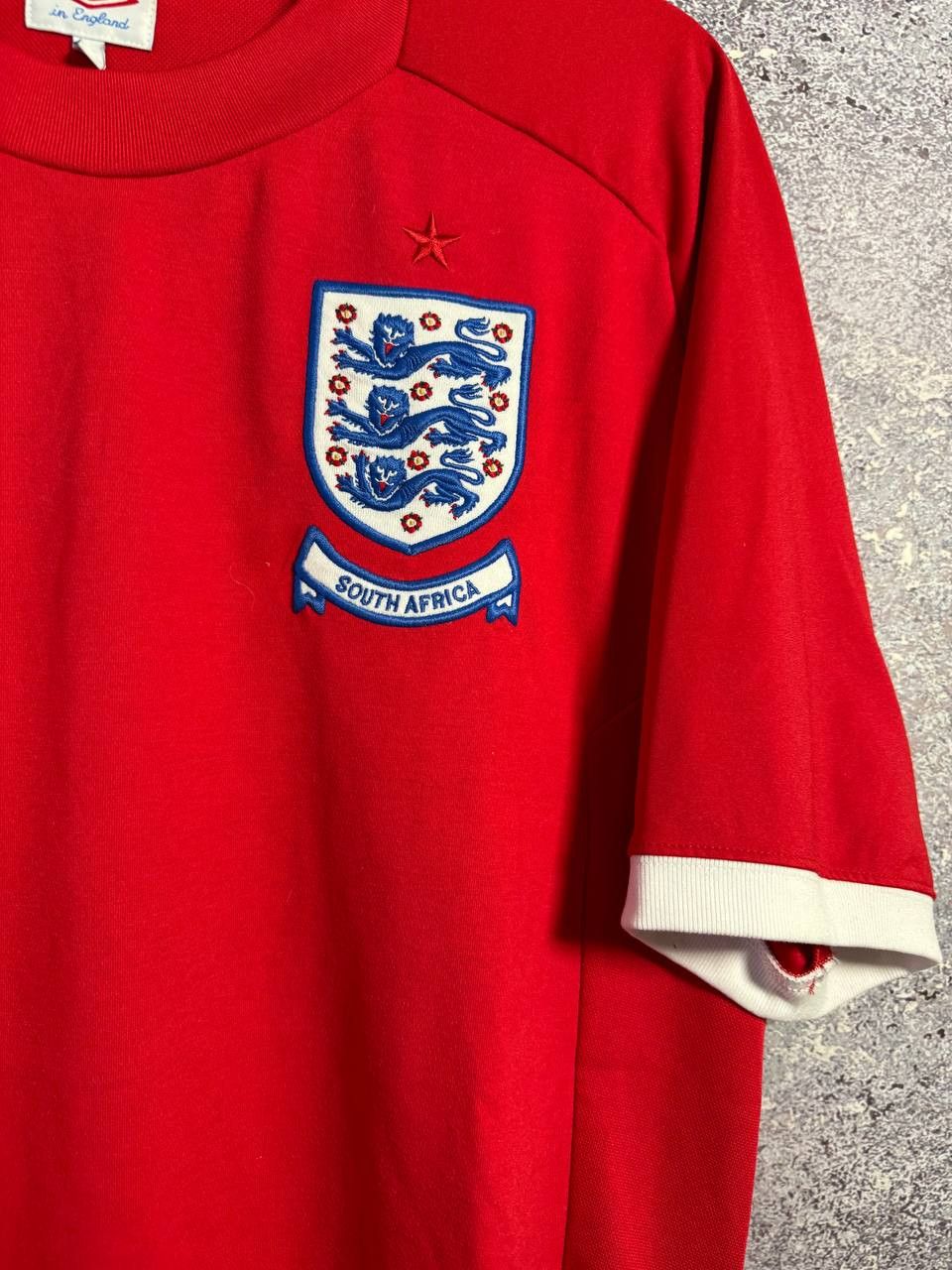 Umbro England National Team 2010 Umbro Soccer Jersey Size US L / EU 52-54 / 3 - 7 Thumbnail