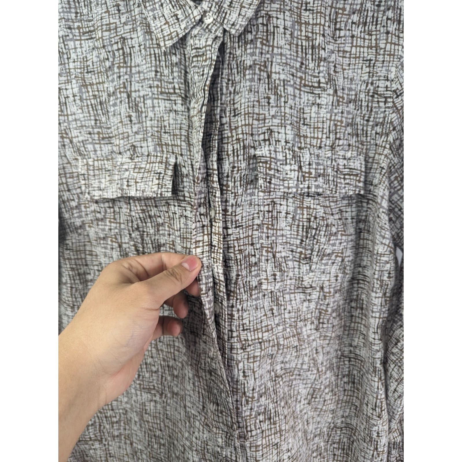 Eddie Bauer Eddie Bauer Button Up Tweed Pattern Lightweight L/S Roll Tab Shirt Women's Large Size L / US 10 / IT 46 - 3 Thumbnail