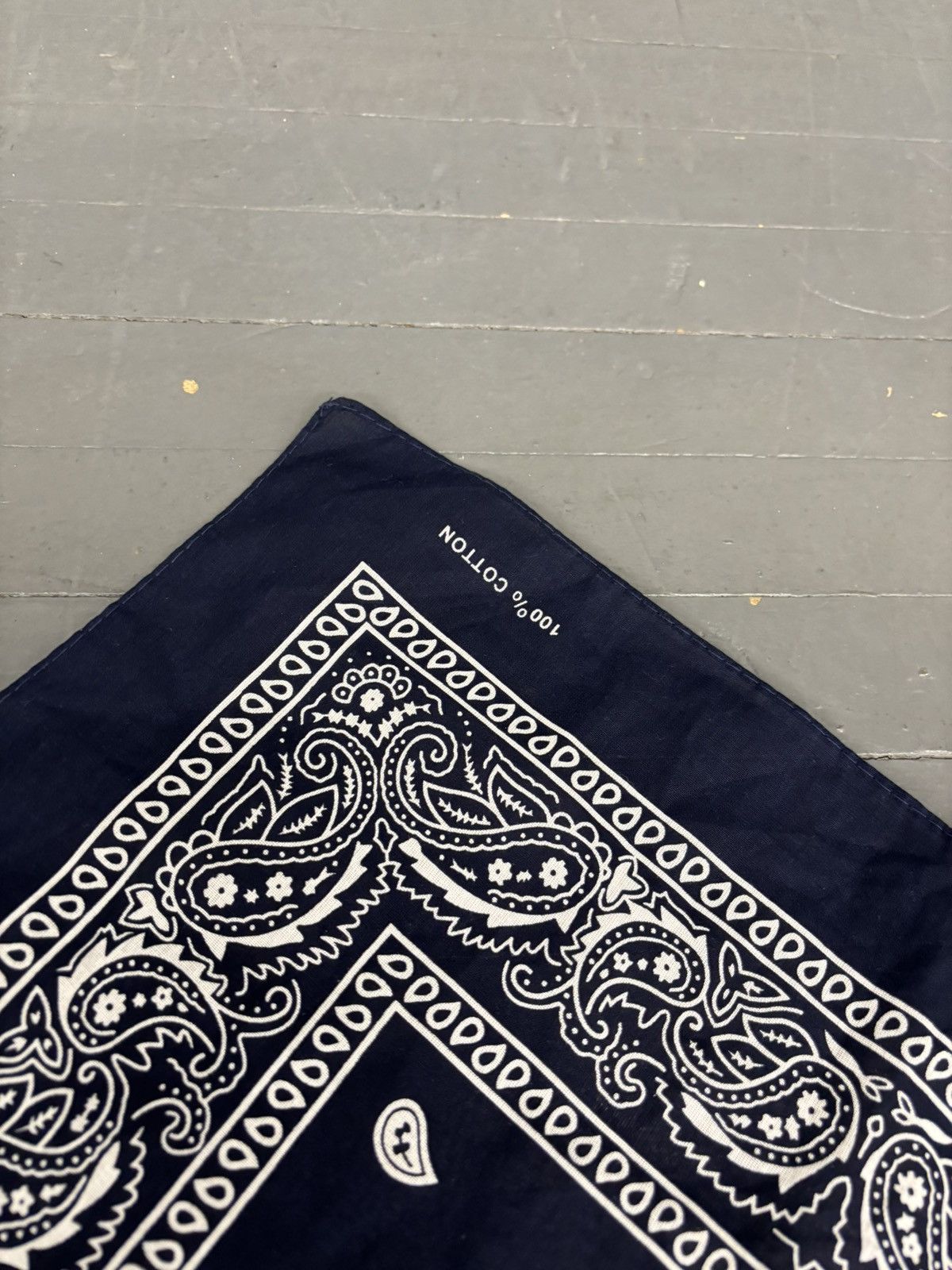 Vintage Vintage bandanna Size ONE SIZE - 3 Thumbnail