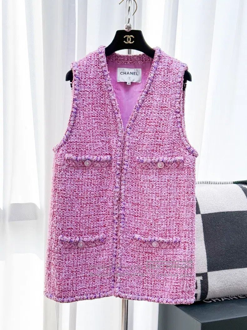 Chanel Chanel Gradient lion four-pocket tweed sleeveless vest jac Size XXS / US 00 / IT 34 - 1 Thumbnail