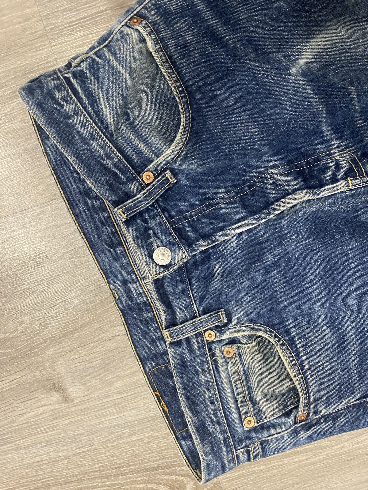 Levi's Very Rare 90s Levi’s 561 04 Cinch Buckle Back Denim Jeans Size US 32 / EU 48 - 11 Thumbnail