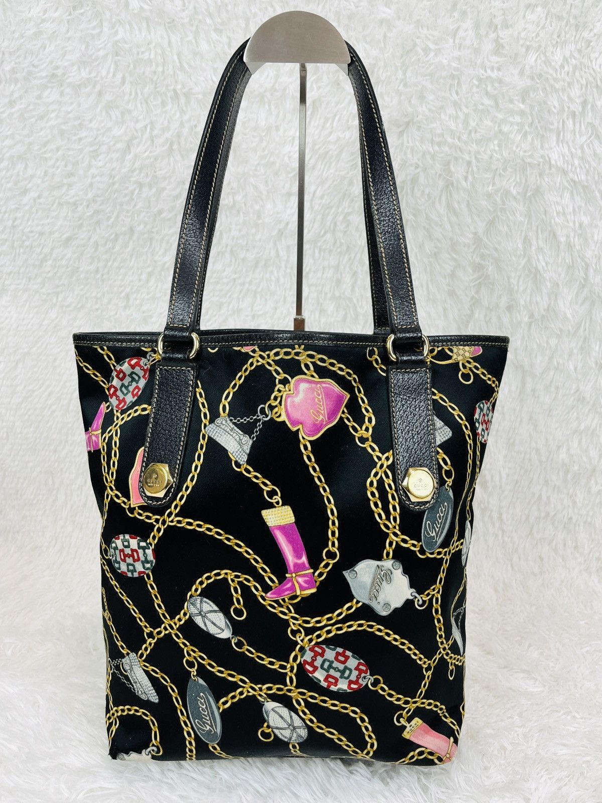 image of Gucci Multicolors Chains Design Shoulder Satin X Leather in Black, Women's