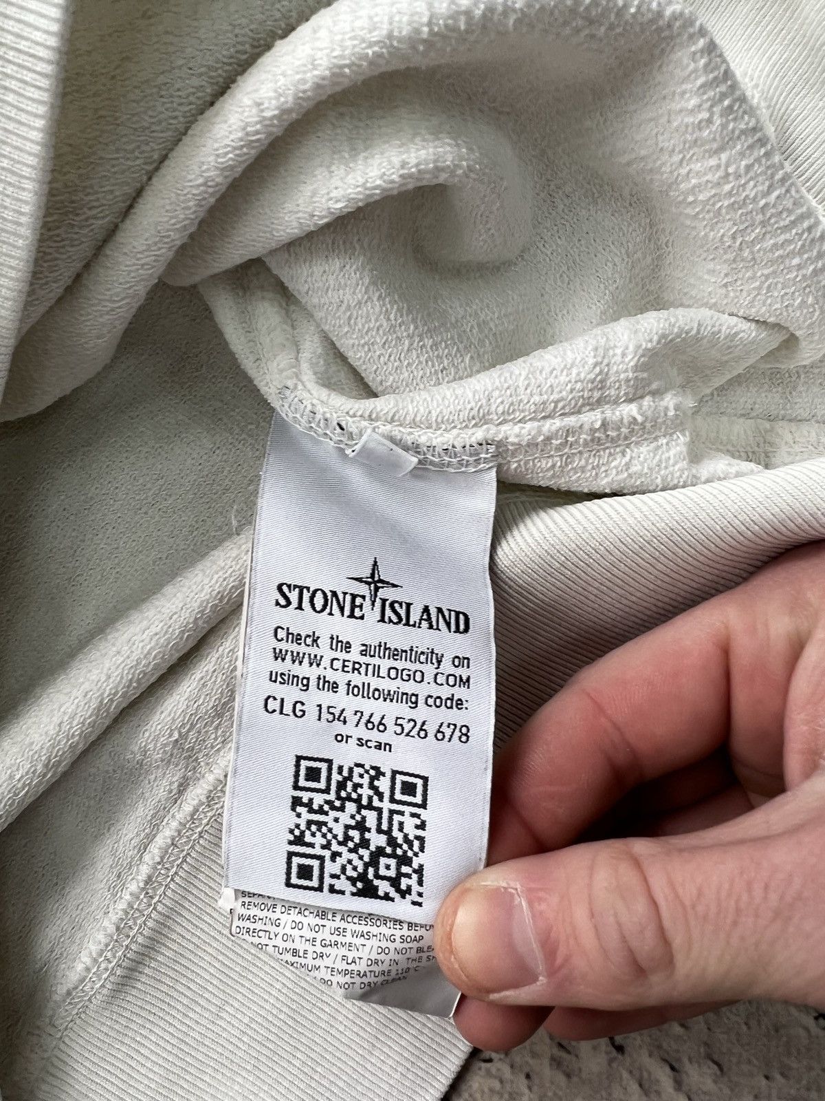 Stone Island WHITE GRADIENT WASHED STONE WHITE SWEATSHIRT STONE ISLAND Size US L / EU 52-54 / 3 - 11 Thumbnail