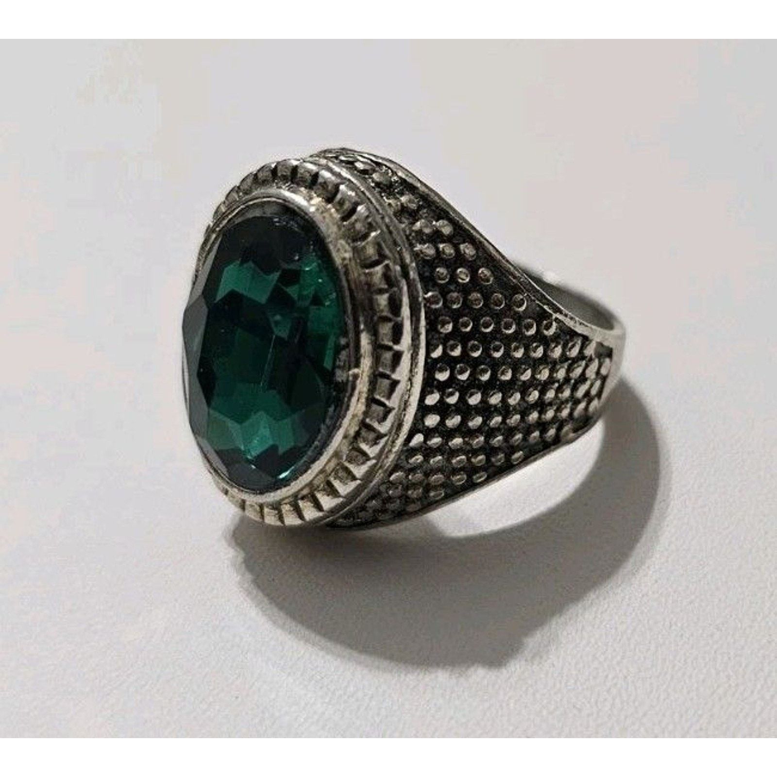 Other Emerald Green Zirconia Stone 925 Silver Ring Size 7.5 Size ONE SIZE - 9 Thumbnail