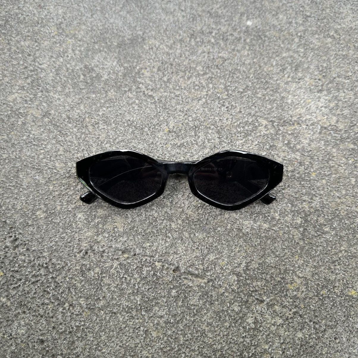 Other Y2K Unisex Sunglasses Retro Fashion Shades KLS97135-02 Size ONE SIZE - 1 Thumbnail