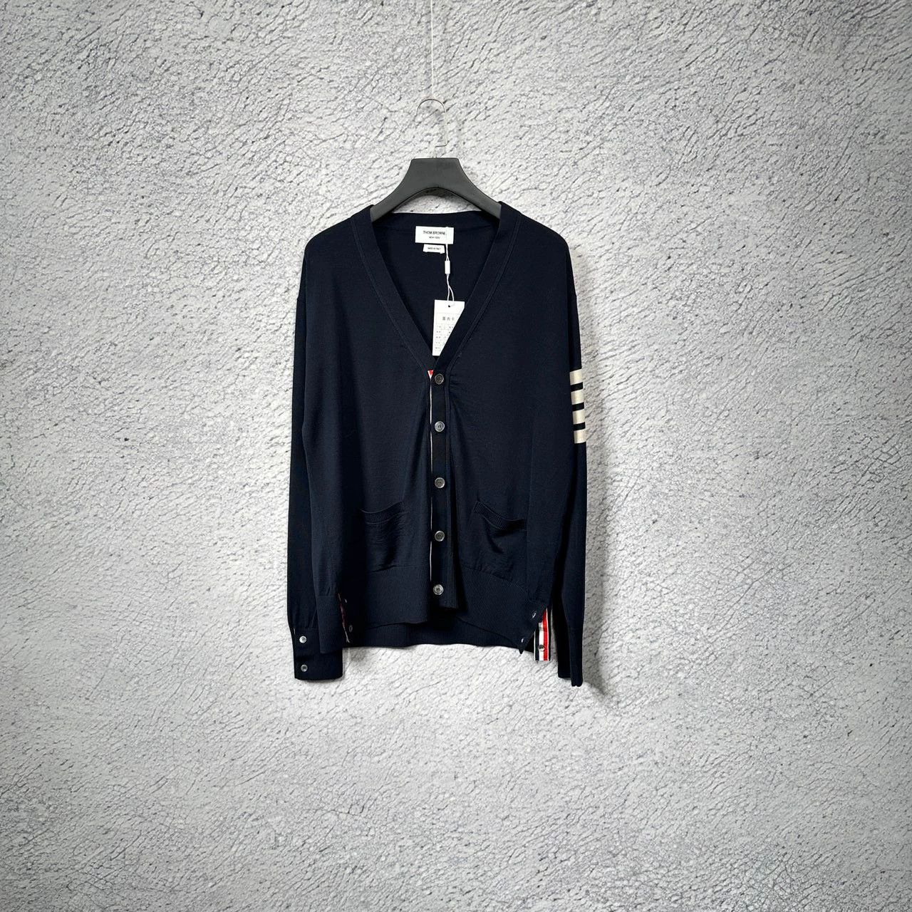 Thom Browne thom browne navy classic cardigan with stripes Size US XL / EU 56 / 4 - 1 Thumbnail
