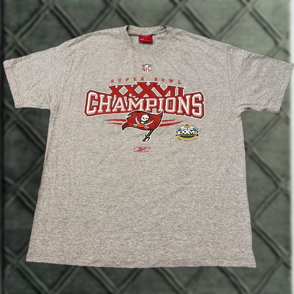 NFL VINTAGE Tampa Bay Buccaneers Super Bowl XXXVII Champs 2003 NFL T-Shirt Large Reebok Mens Gray Shirt Size US L / EU 52-54 / 3 - 1 Thumbnail