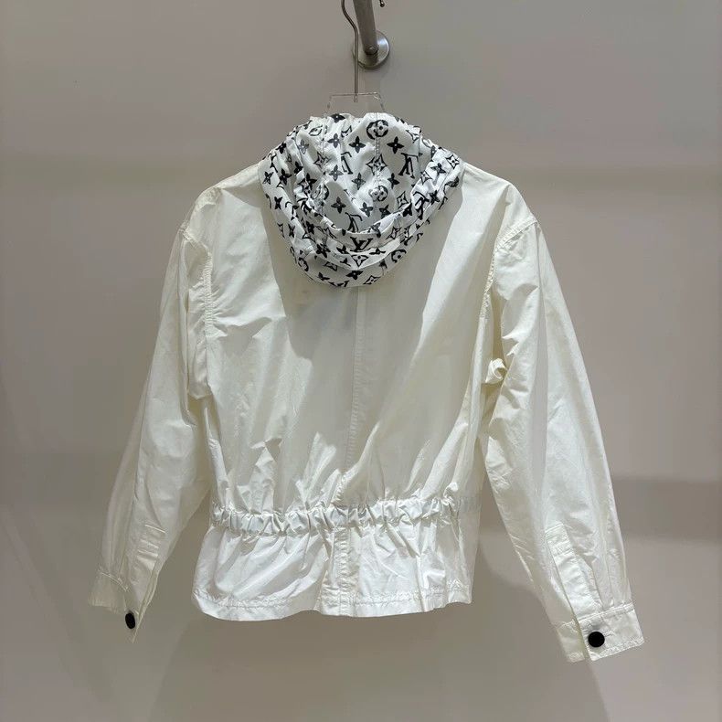 Louis Vuitton Louis Vuitton White tunic print parka coat Size XS / US 0-2 / IT 36-38 - 2 Thumbnail