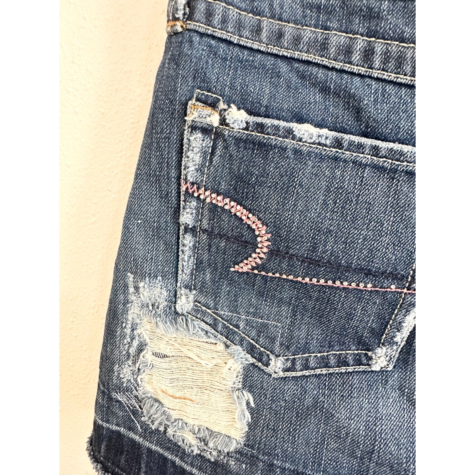 American Eagle Outfitters Y2K American Eagle Distressed Micro Miniskirt size 2 Size 27" / US 4 / IT 40 - 10 Thumbnail