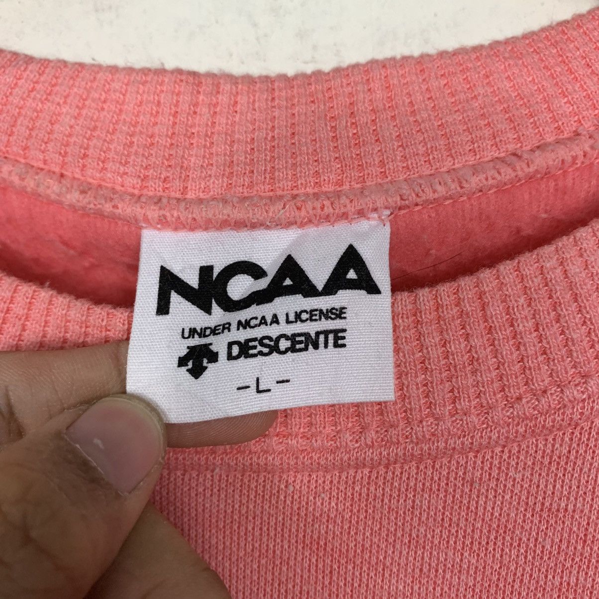 NCAA Descente NCAA Pink Crewneck Sweatshirt Size US L / EU 52-54 / 3 - 11 Thumbnail
