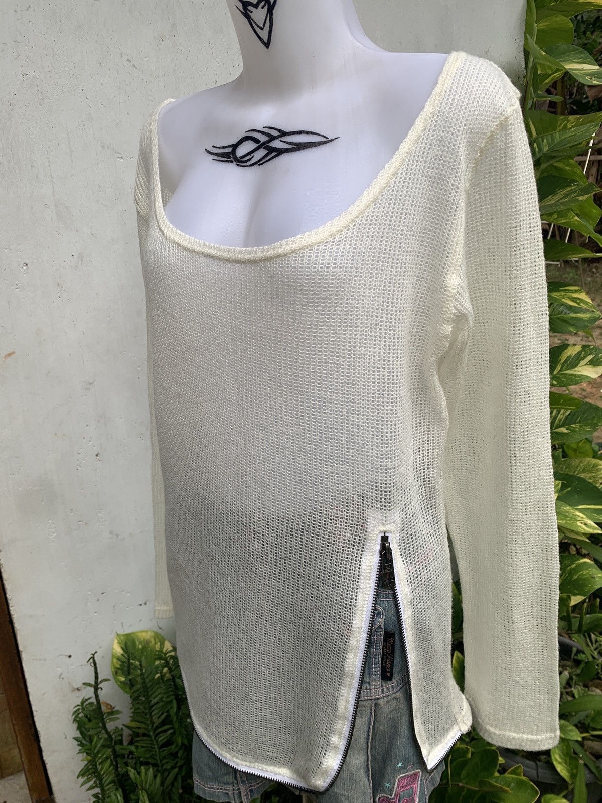 If Six Was Nine × Japanese Brand × Le Grande Bleu (L.G.B.) y2k Bernings Sho Wide Neck Unique Zip White Knitted Sweater Size L / US 10 / IT 46 - 9 Thumbnail