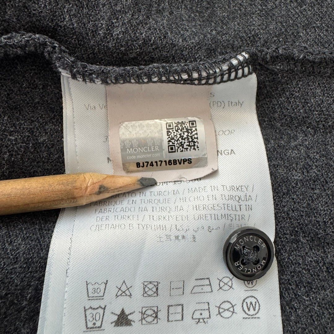 Moncler chest logo-patch detail polo shirt Size S / US 4 / IT 40 - 6 Thumbnail