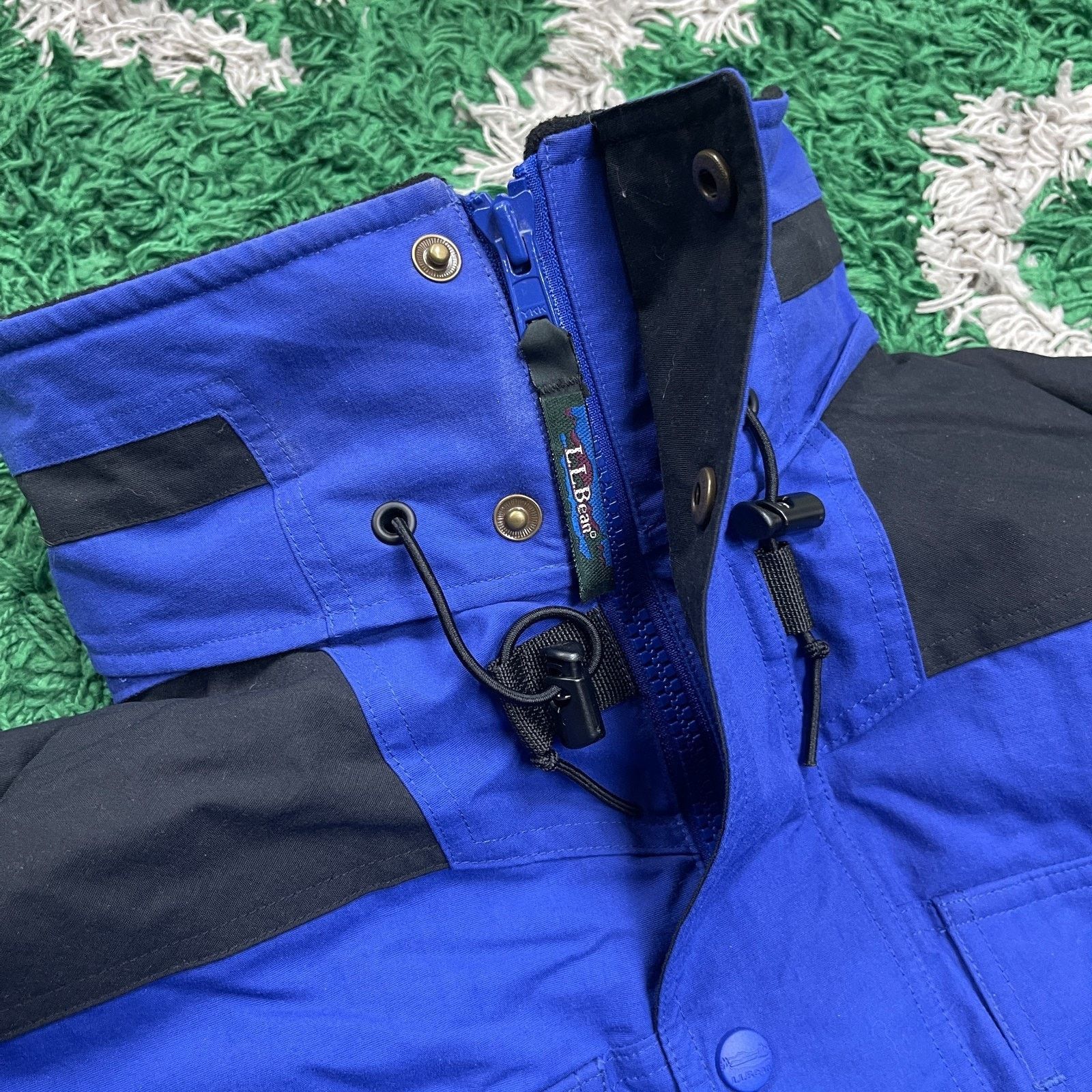 L.L. Bean × Vintage Vintage L.L.Bean hooded mountain parka puffer jacket size XL Size US XL / EU 56 / 4 - 6 Thumbnail
