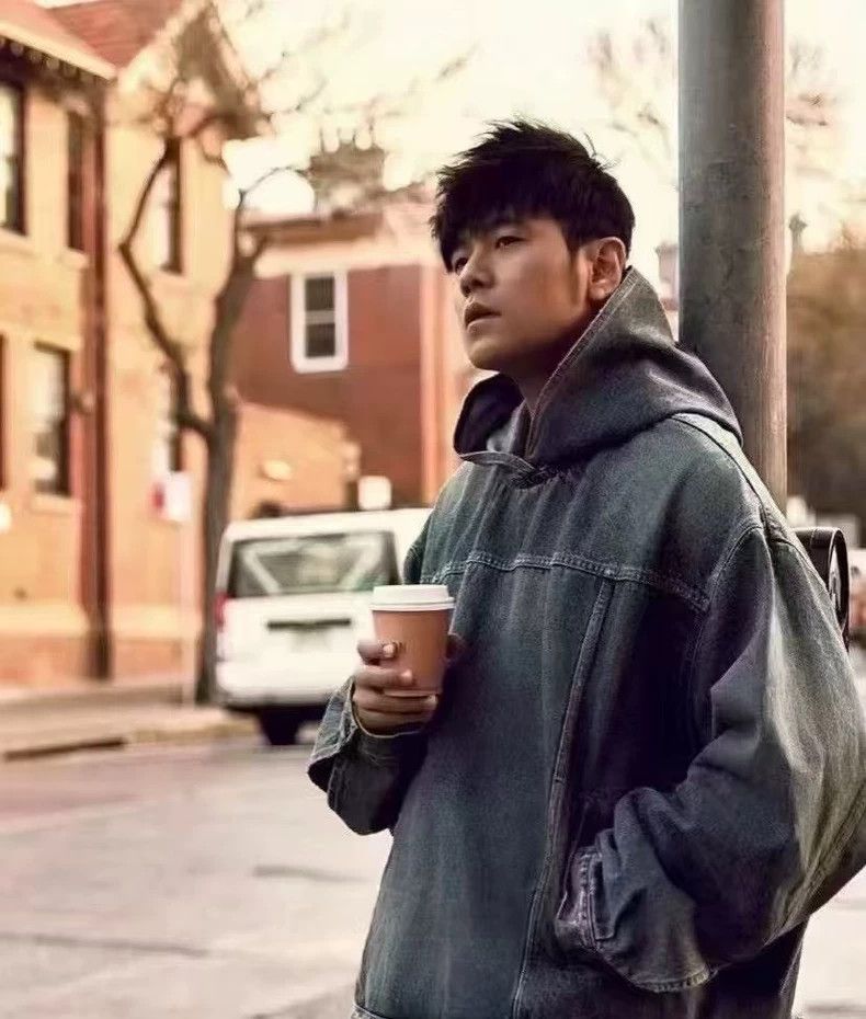 Balenciaga Balenciaga Cowboy hooded coat, 22 winter blizzard sweater Size US M / EU 48-50 / 2 - 8 Thumbnail