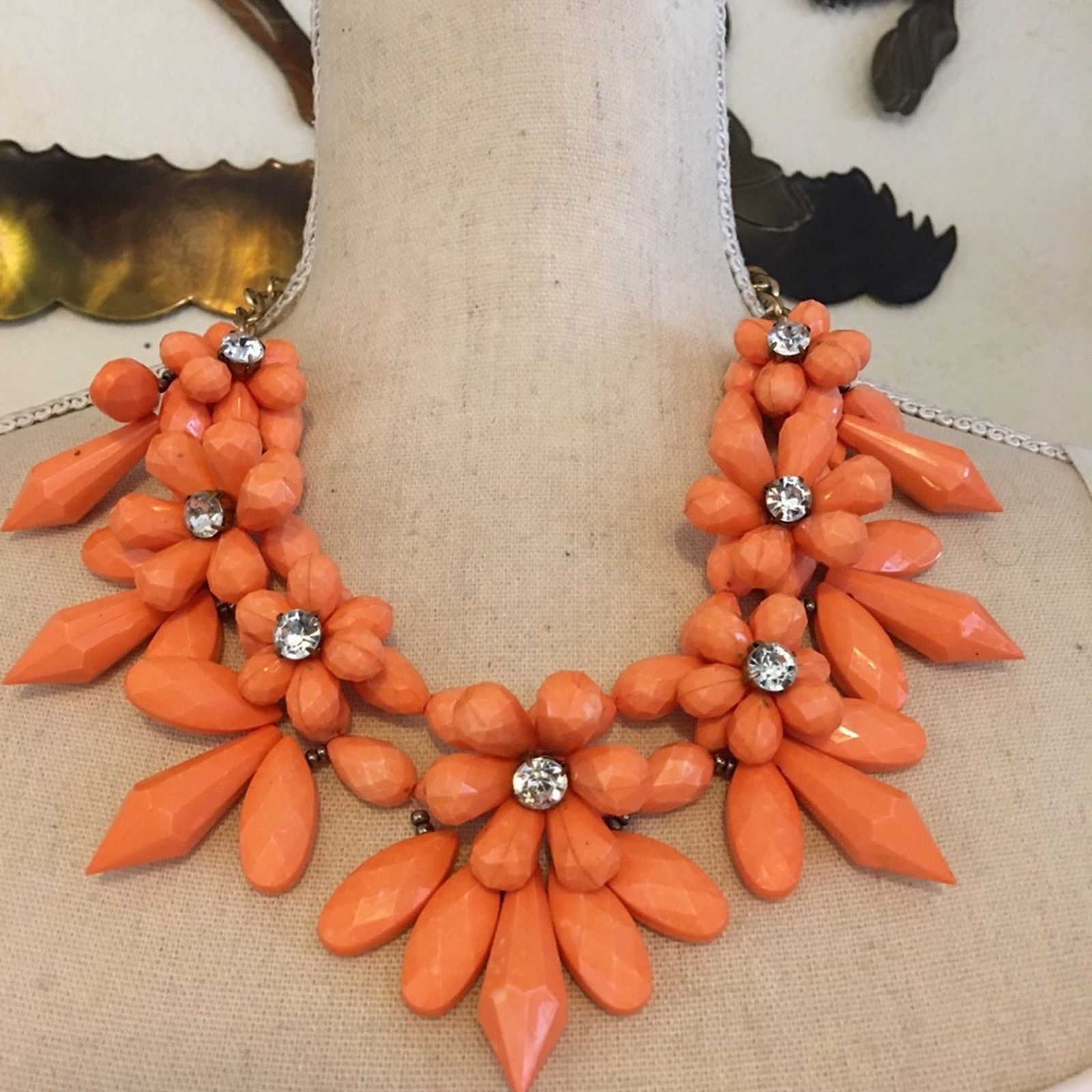 Vintage Vintage 90s faceted creamsicle chandelier necklace Size ONE SIZE - 1 Thumbnail