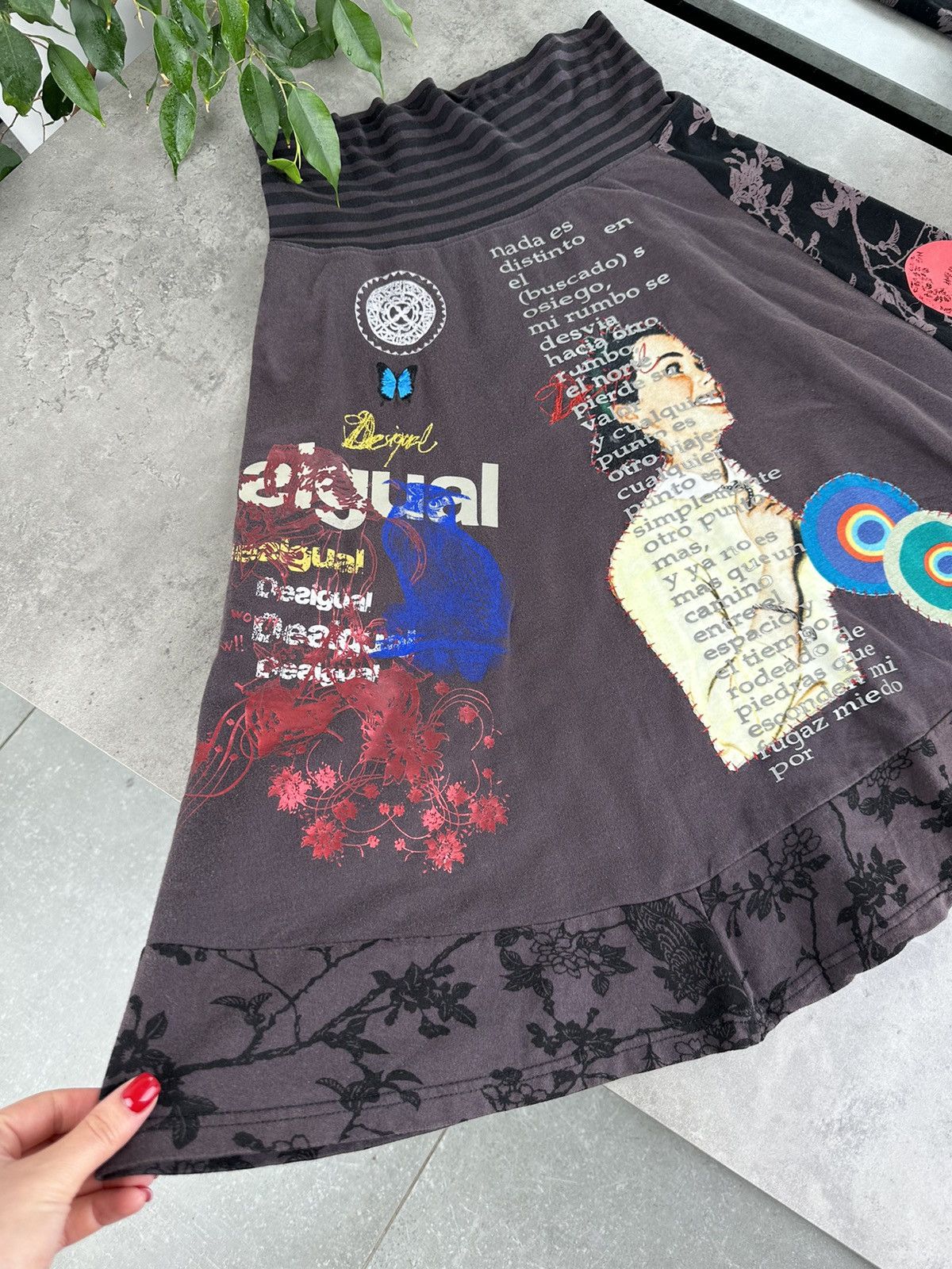 Desigual Desigual Printed Flared Skirt Size 27" / US 4 / IT 40 - 3 Thumbnail