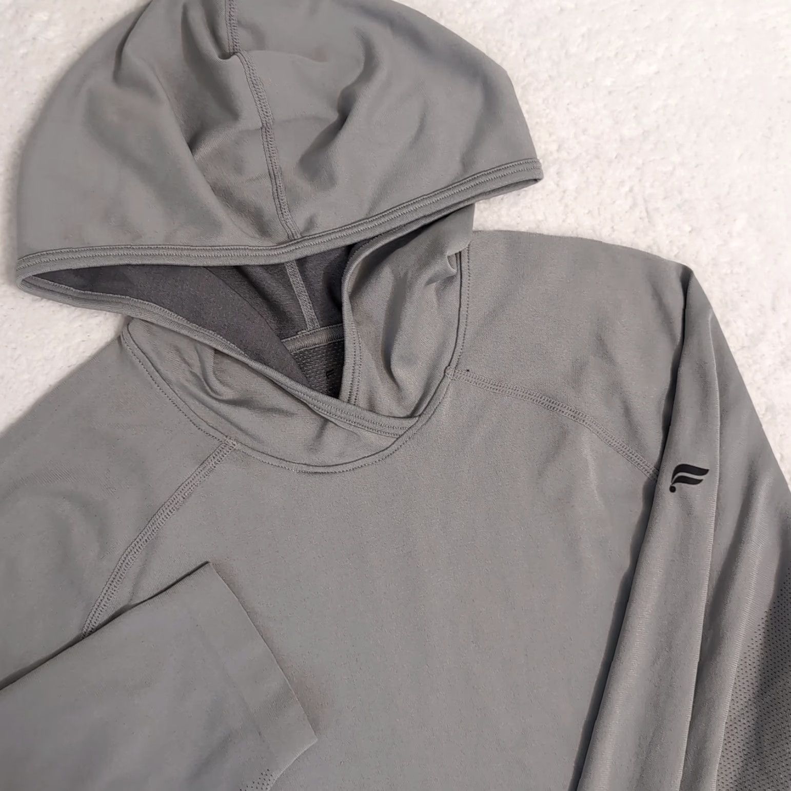 Fabletics Fabletics Hoodie Mens L Gray Outdoor Sweatshirt Lightweight Nylon Gym Workout Pullover Logo Pockets Hooded Short Description Size US L / EU 52-54 / 3 - 2 Thumbnail