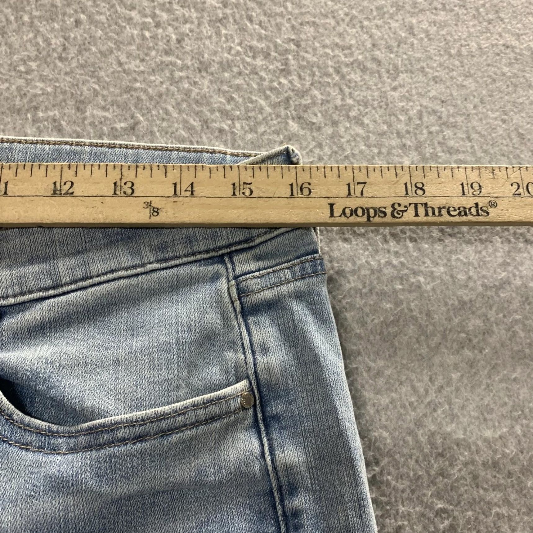 Vintage WHBM Jeans Woman 10 Everyday Soft Girlfriend Mid Rise Distressed Ankle Blue Mens Womens? Size 32" / US 10 / IT 46 - 2 Thumbnail