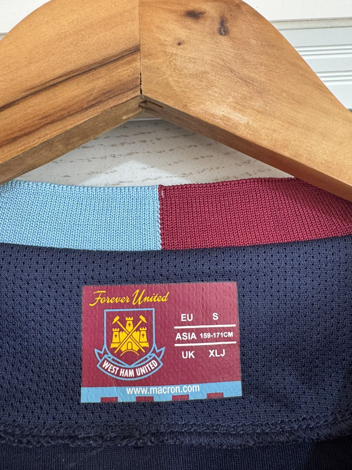 Umbro × Vintage West Ham United 2012-2013 Away Soccer Jersey Football Kit Size US S / EU 44-46 / 1 - 11 Thumbnail