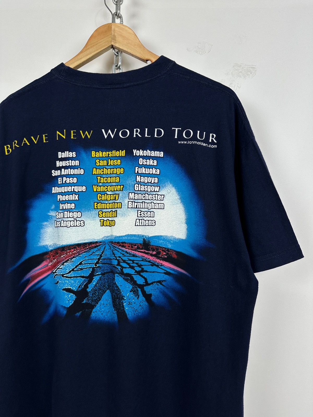 Band Tees 2000 Vintage Iron Maiden Brave New World Tour T-Shirt Size US XL / EU 56 / 4 - 15 Thumbnail