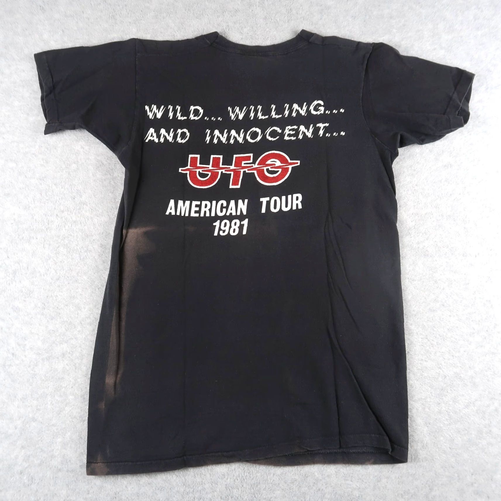 Vintage VINTAGE 1981 UFO American Tour Graphic Tee Shirt Adult Medium Black 80s Rock Unisex Size US M / EU 48-50 / 2 - 2 Thumbnail