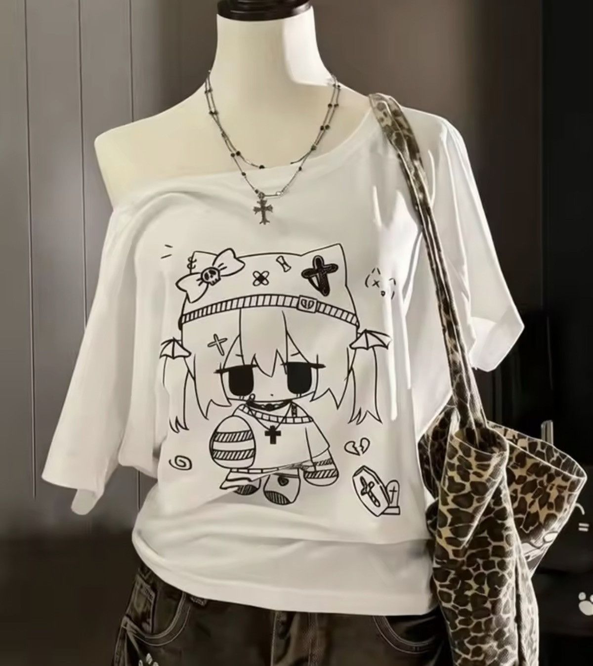 Japanese Brand Y2K Harajuku Anime Graphic Tee | One-Shoulder Oversized Top Size XS / US 0-2 / IT 36-38 - 1 Thumbnail