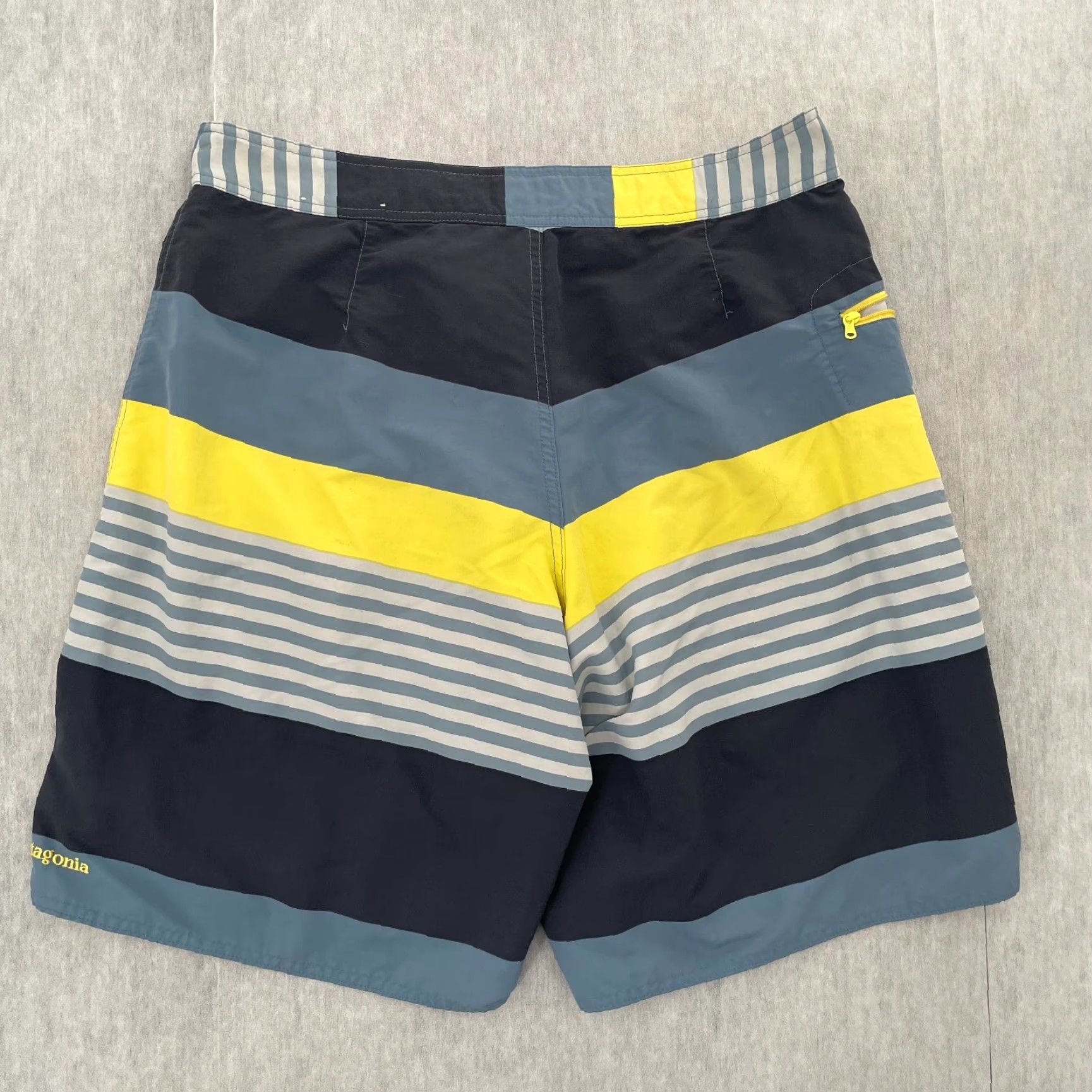 Patagonia Patagonia Shorts Adult 34 Blue Swim Trunks Lightweight Board Outdoors Logo Mens Size US 34 / EU 50 - 2 Thumbnail