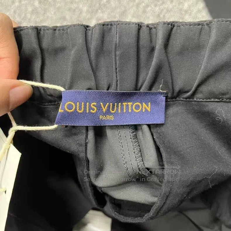 Louis Vuitton Louis Vuitron Black Multi. Size US 38 / EU 54 - 2 Thumbnail