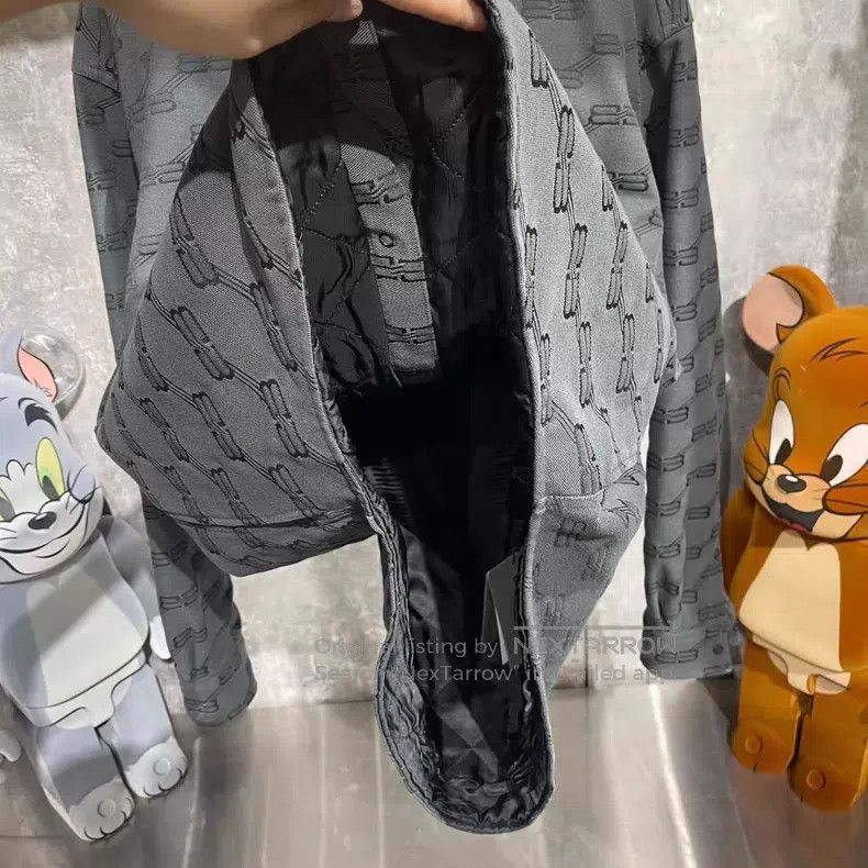 Balenciaga Balenciaga All-over black and grey double arm logo lock扣 c Size US S / EU 44-46 / 1 - 7 Thumbnail