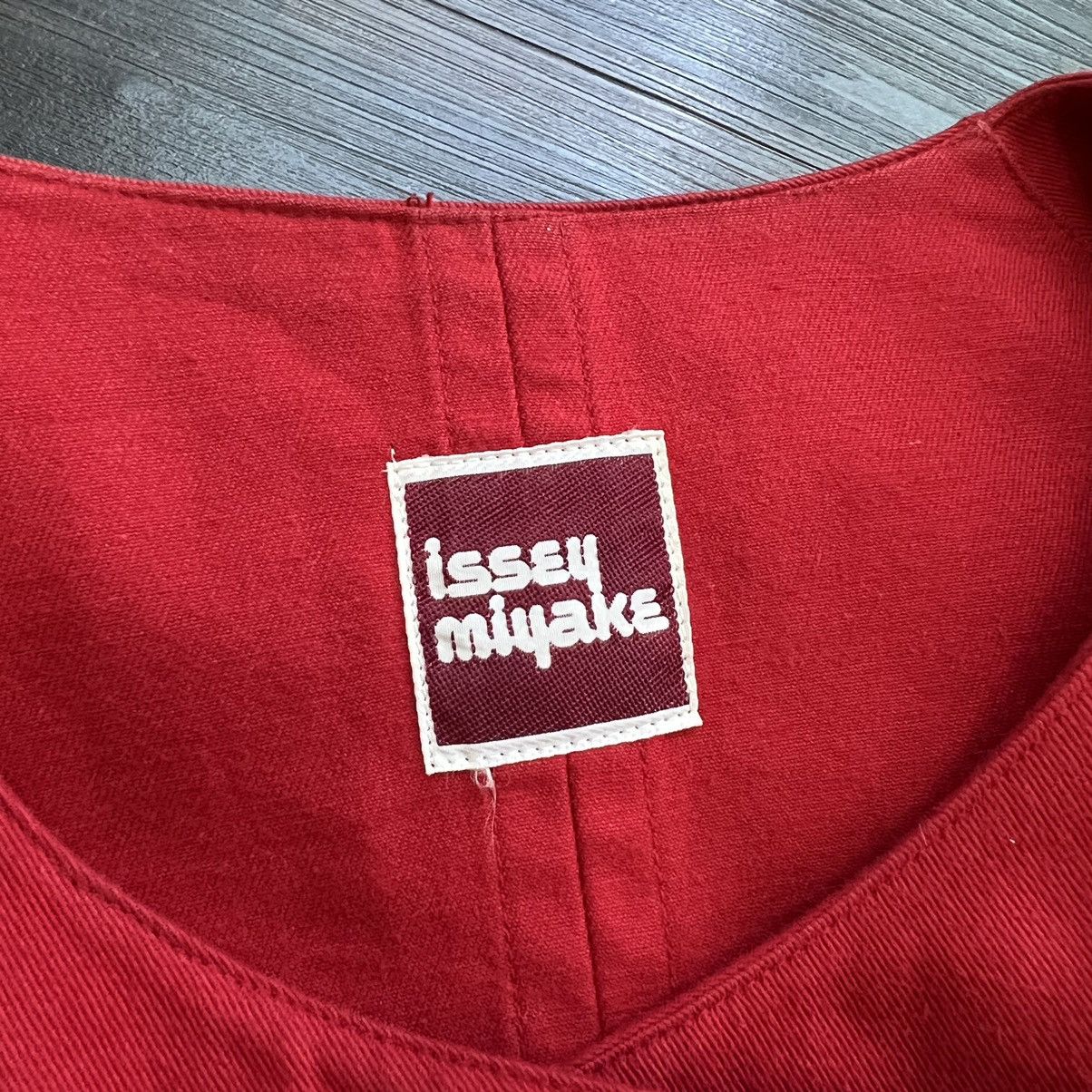 Issey Miyake 🔥 Vintage 70's RED Issey Miyake Raglen Sleeve bomber jacket Size S / US 4 / IT 40 - 8 Thumbnail