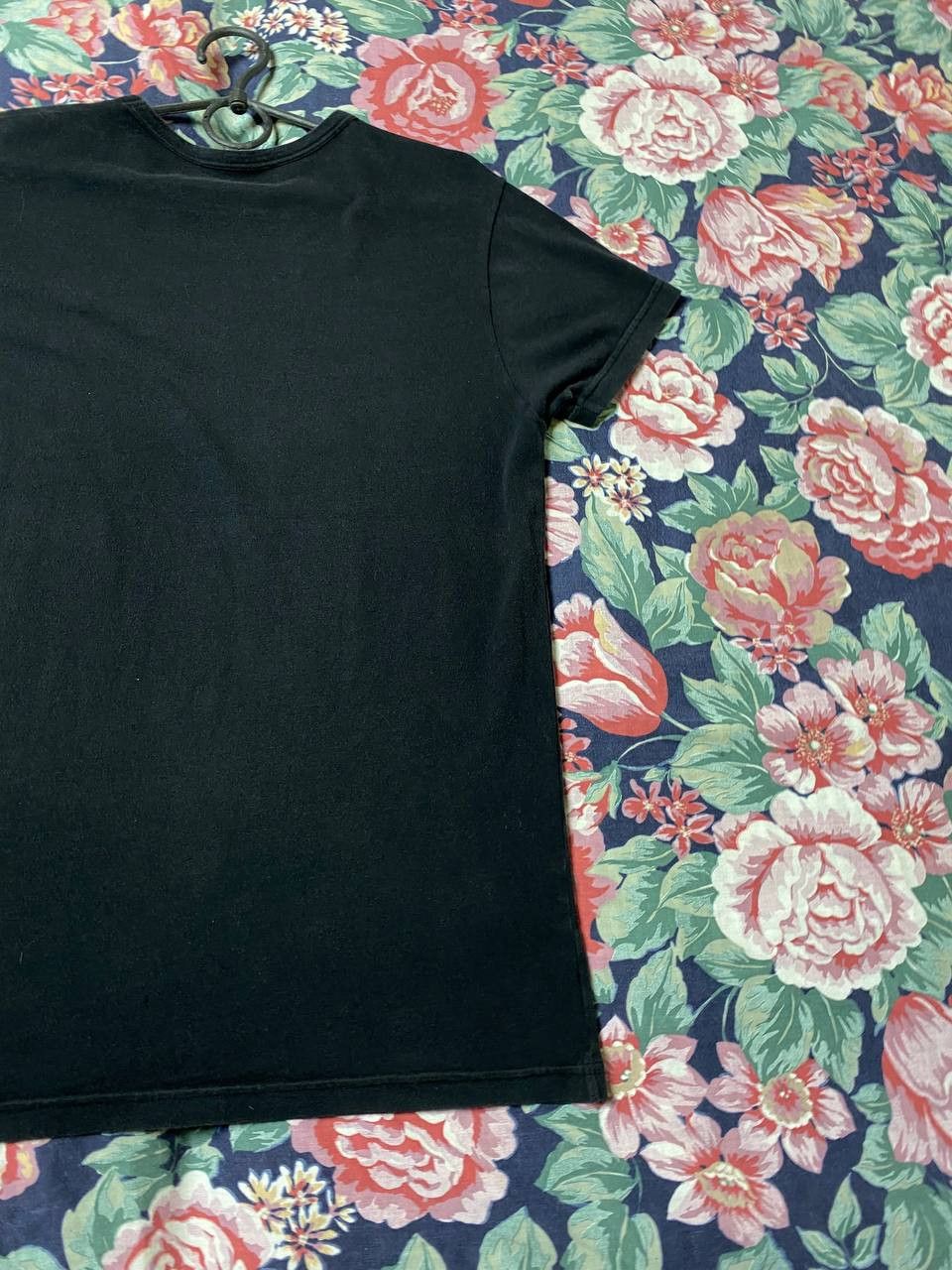 Emporio Armani × Vintage Women's EA7 printed t-shirt Size S / US 4 / IT 40 - 7 Thumbnail