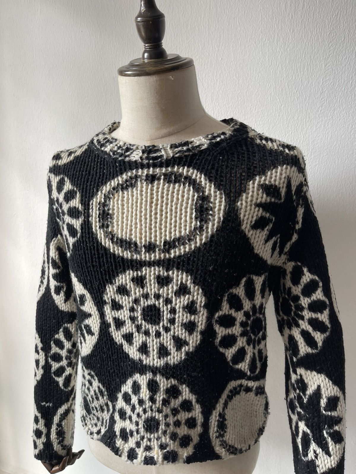 Comme des Garcons 2001 Comme Des Garcons Circle Motive Wool Knit C2 Size US S / EU 44-46 / 1 - 5 Thumbnail