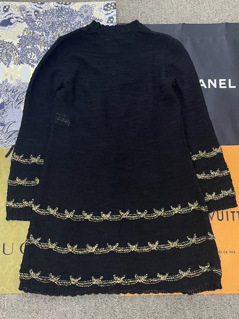 Chanel Chanel 25A black gold embroidered sequin knitted long-slee Size S / US 4 / IT 40 - 3 Thumbnail